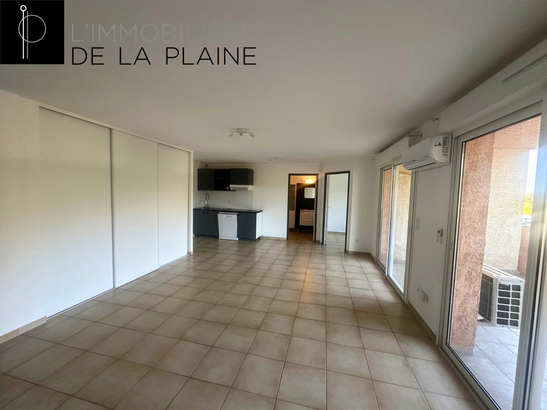 Appartement T3 en location 890 € (CHARGES ET EAU COMPRISES)