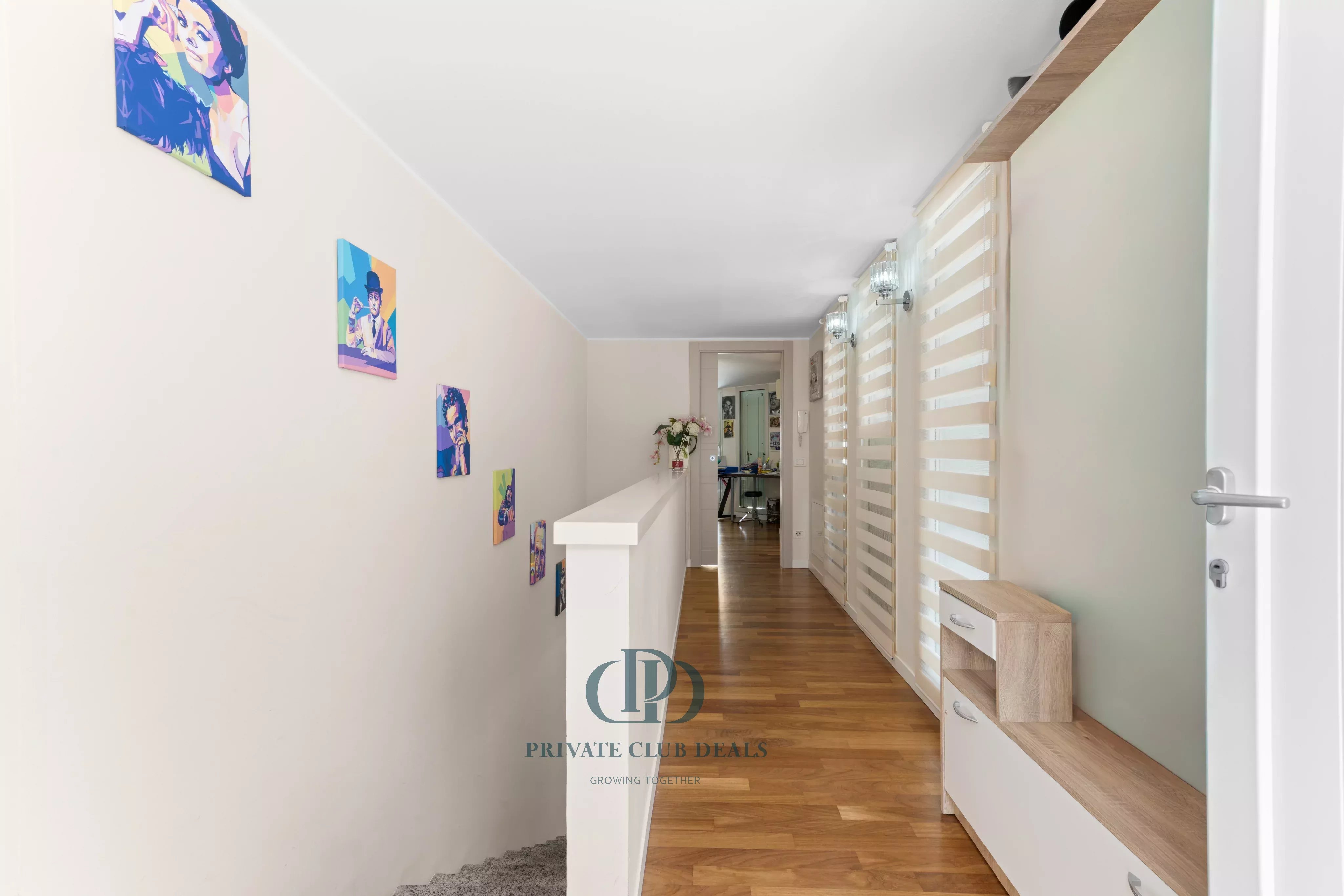 Villa Como - picture 17