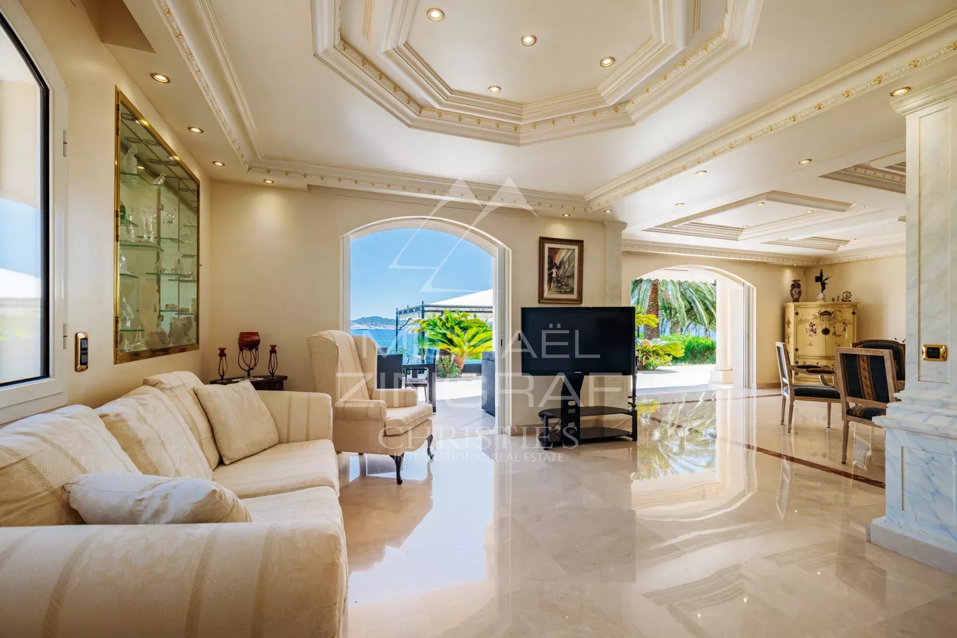 5 Bedroom Villa/Townhouse's Image 4