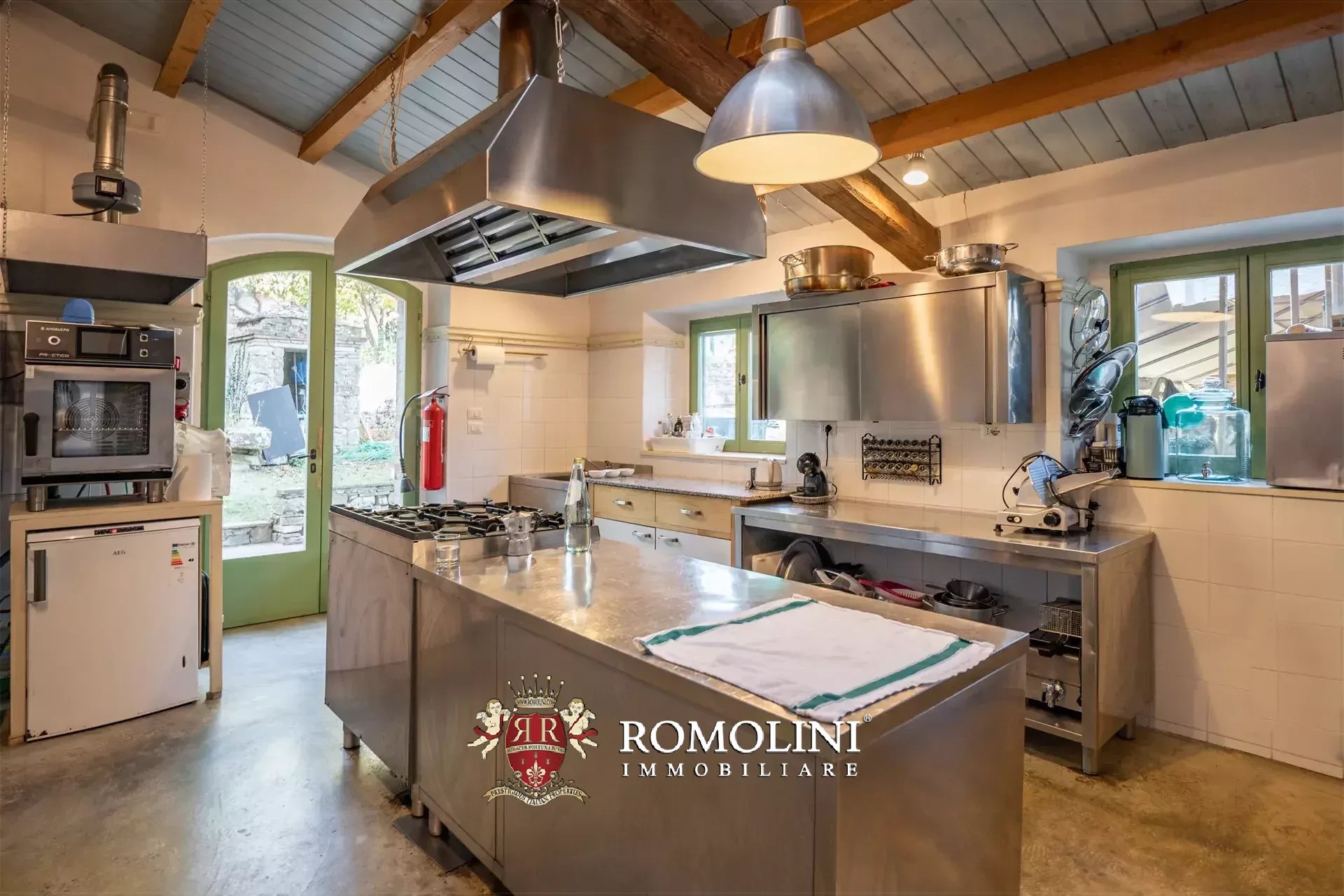 10 Bedroom Villa/Townhouse's Image 70