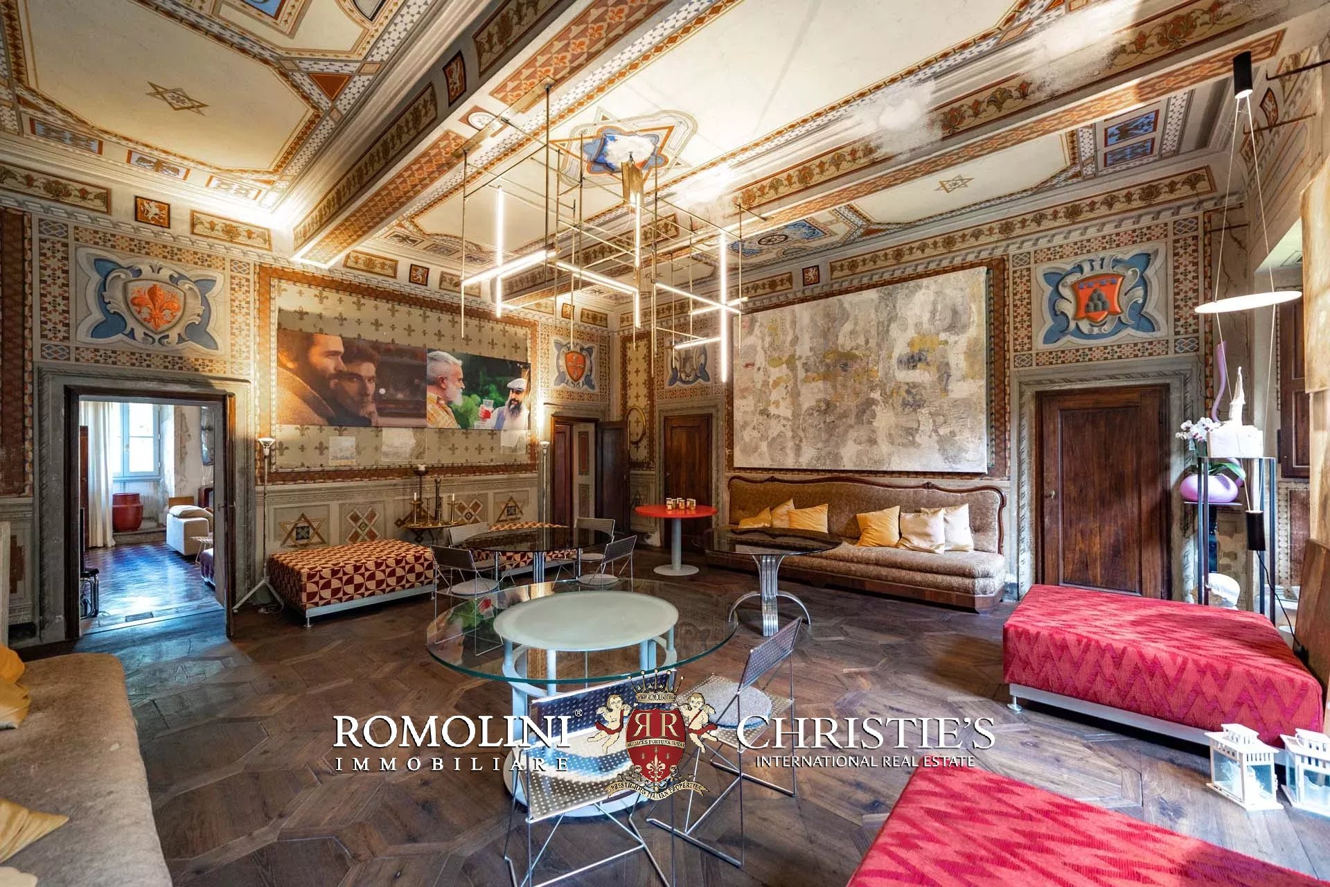 11 Bedroom Villa/Townhouse's Image 17