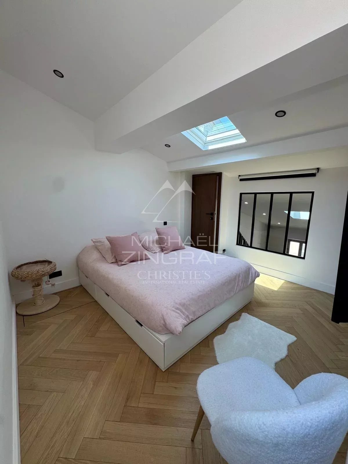 2 Bedroom Apartment/Flat's Image 17
