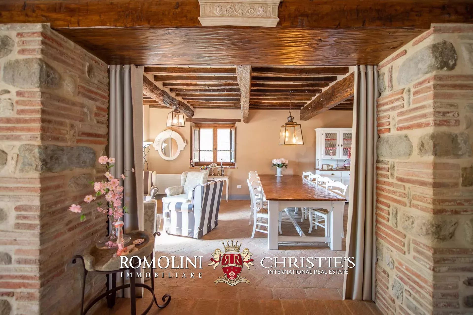 4 Bedroom Villa/Townhouse's Image 37