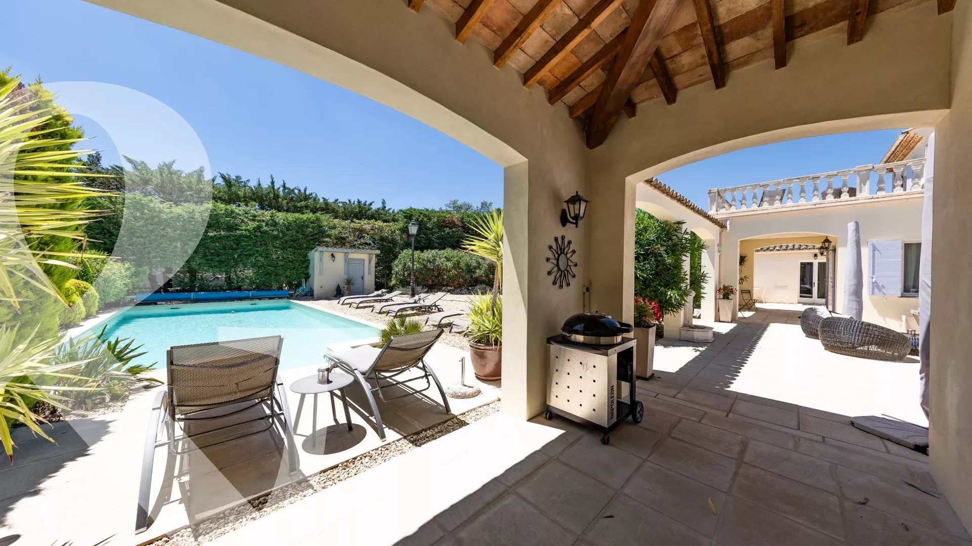 PROPRIETE AVEC 3 GITES