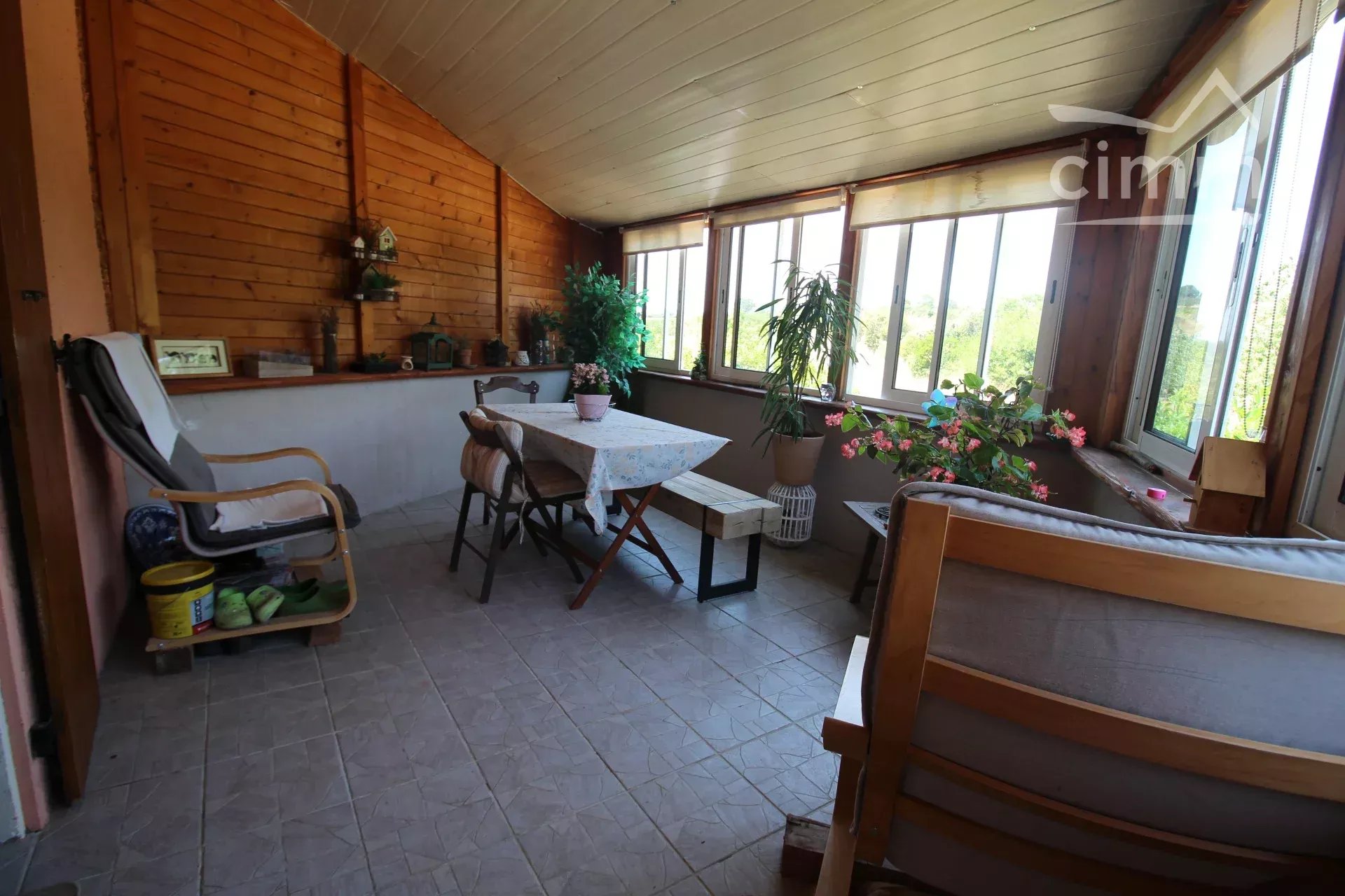 Agence immobilière de 
