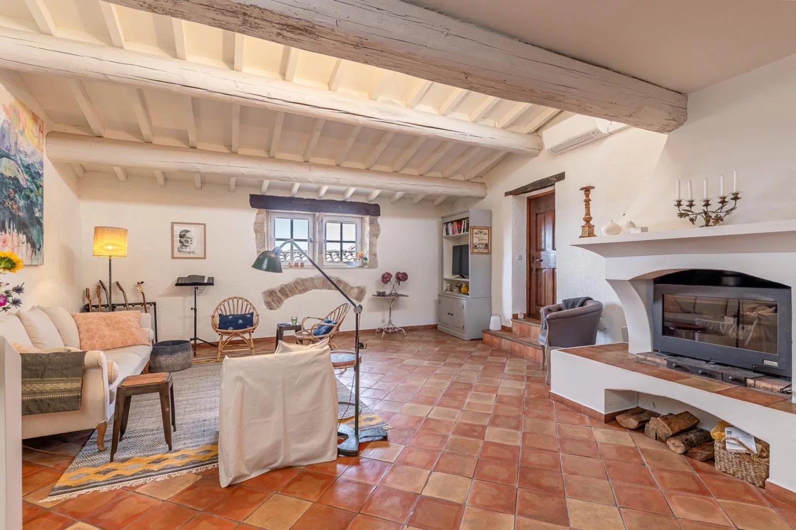 Maison de village avec terrasse et vue