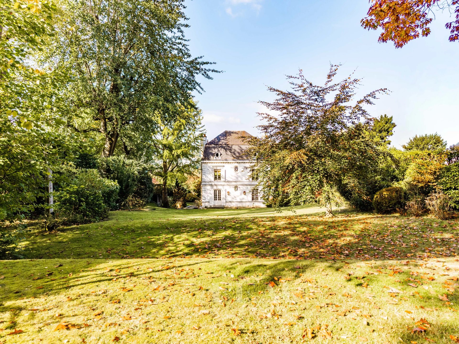 6 Bedroom Villa/Townhouse's Image 18