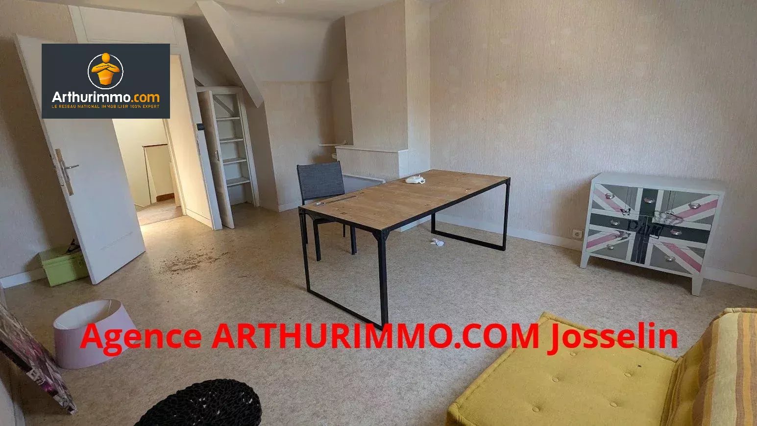 JOSSELIN CENTRE - ÉTAGE À RÉNOVER EN APPARTEMENT