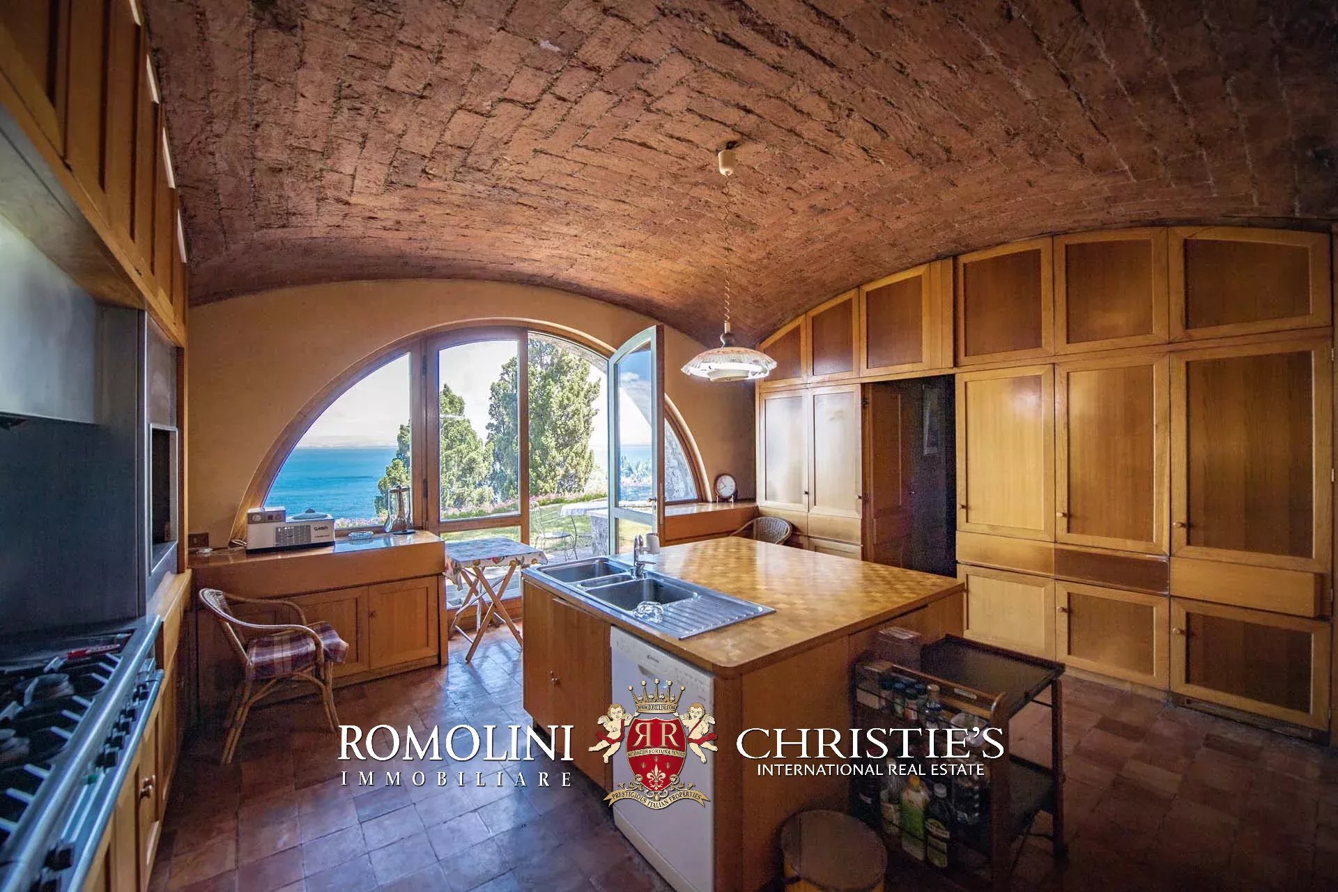 4 Bedroom Villa/Townhouse's Image 26