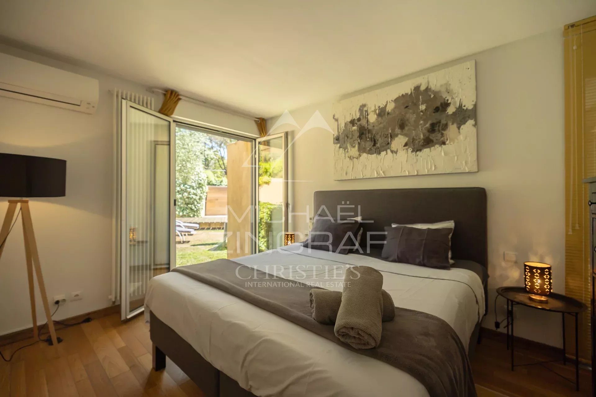 6 Bedroom Villa/Townhouse's Image 7