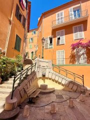 Charming Furnished Apartment with Sea View in Villefranche-sur-Mer — photo 2 of 7