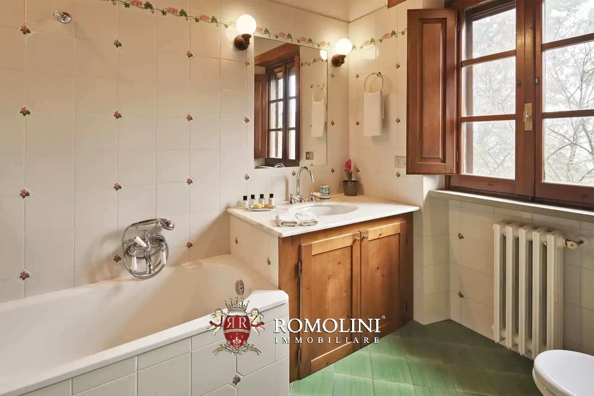 15 Bedroom Villa/Townhouse's Image 74