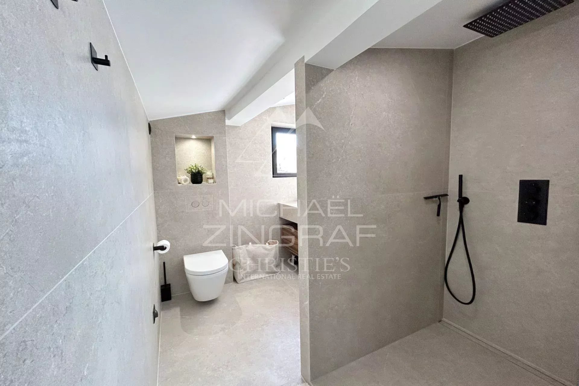 2 Bedroom Apartment/Flat's Image 3