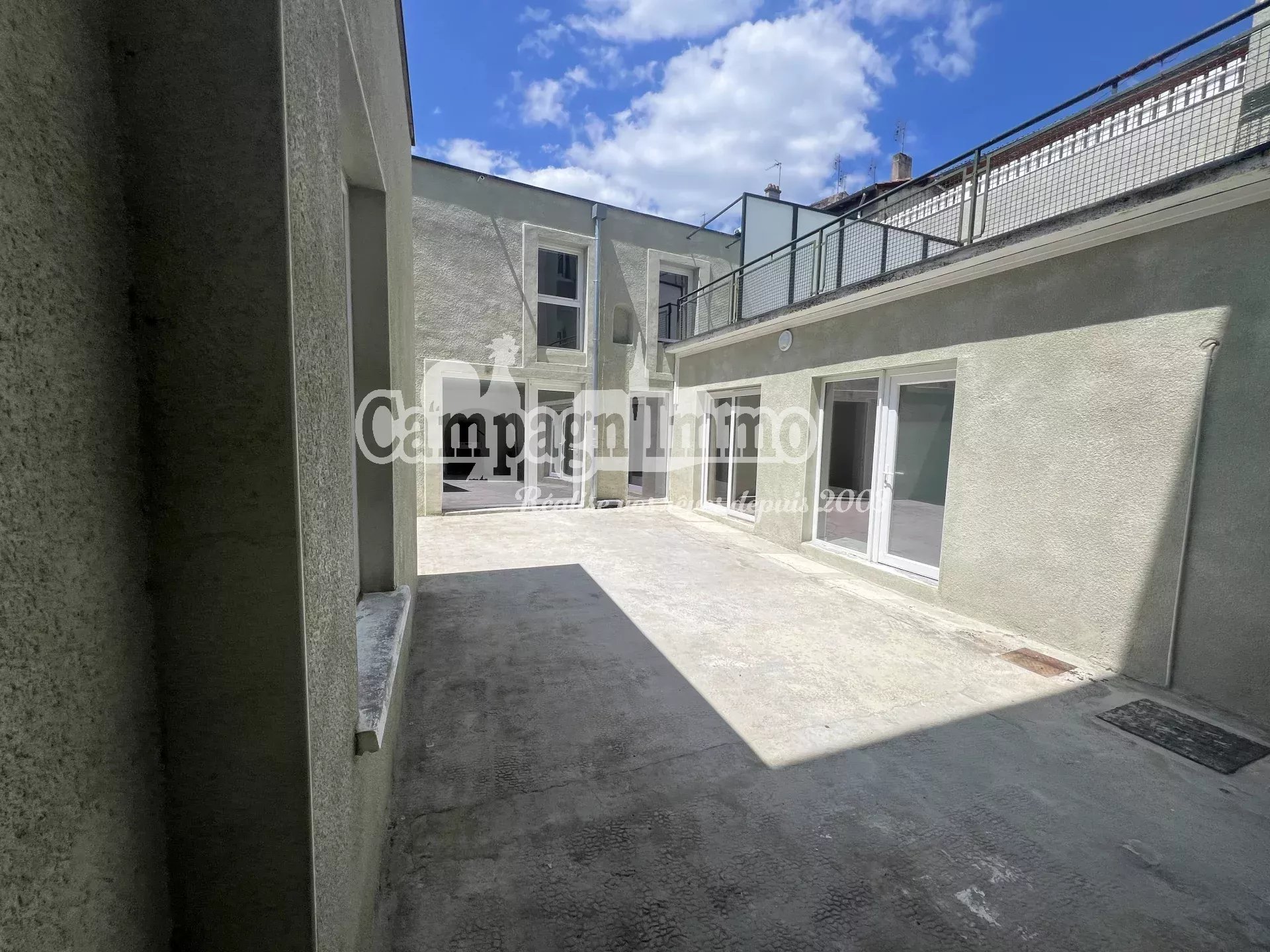 Agence immobilière de 
