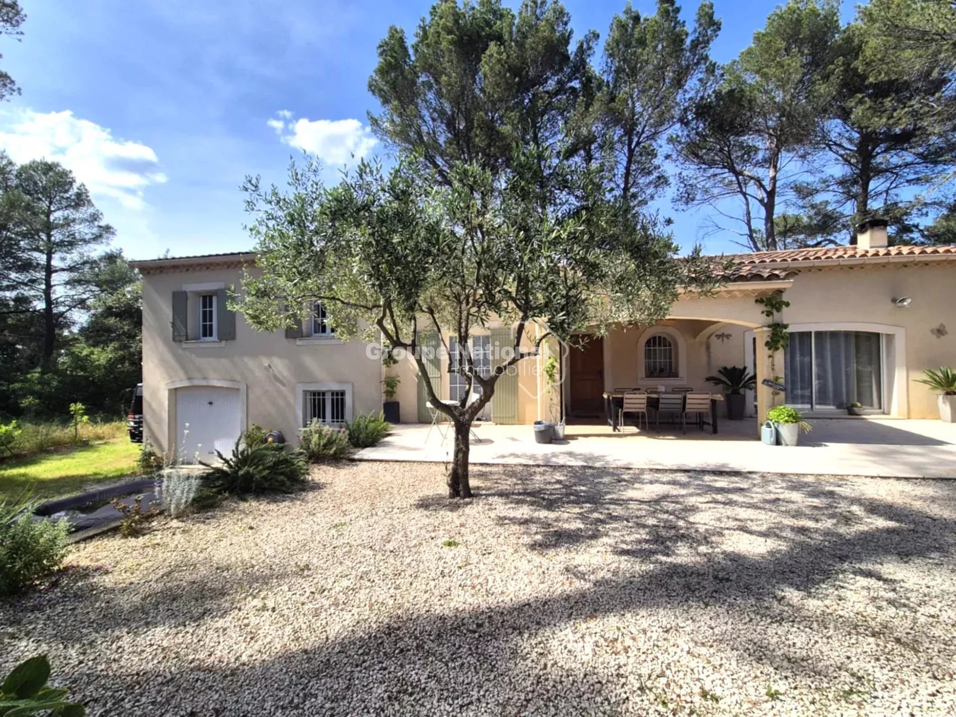 Agence immobilière de 