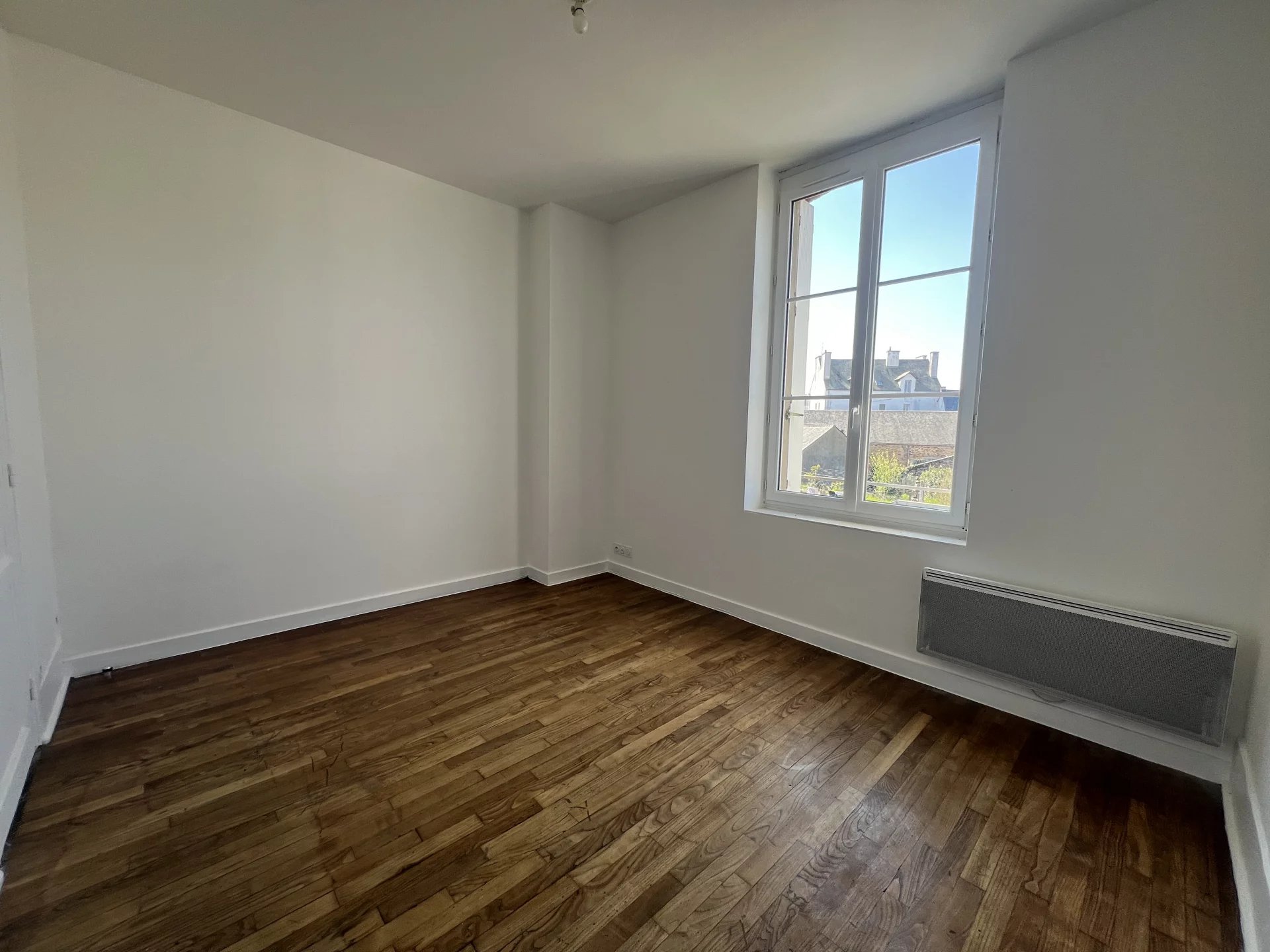 Appartement T3 1er étage avec cour