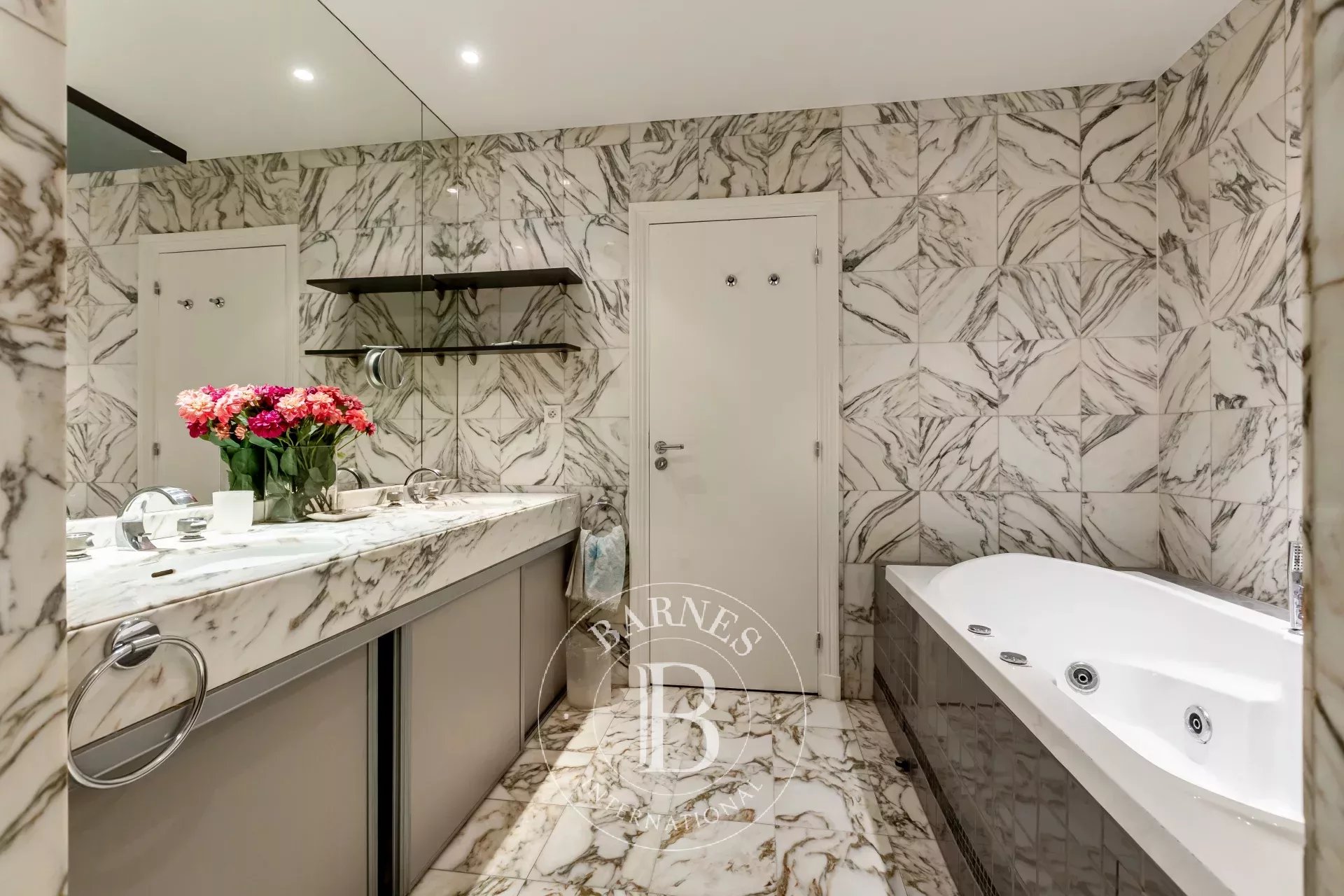 Daire Paris 16ème - picture 14