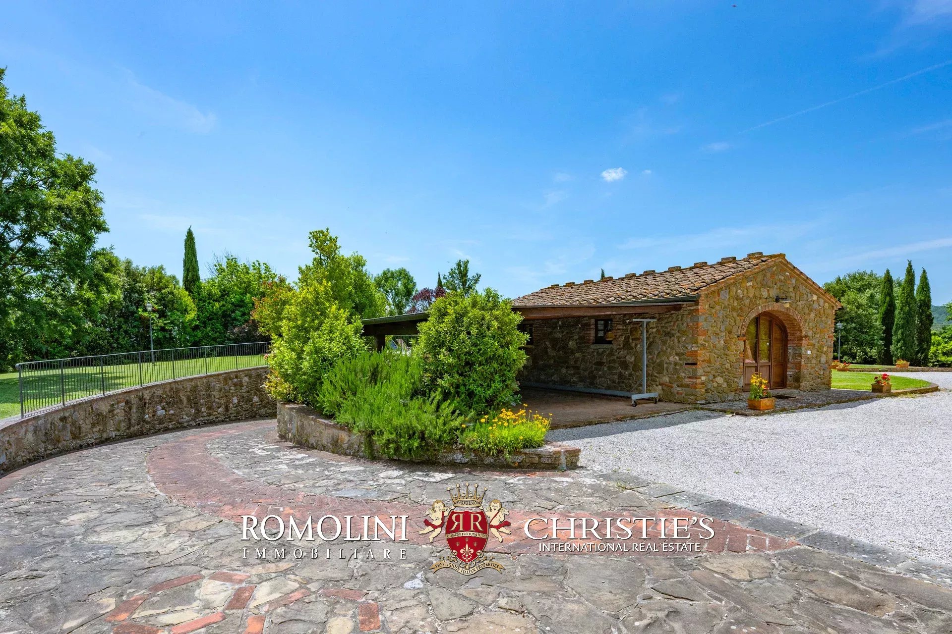 5 Bedroom Villa/Townhouse's Image 45