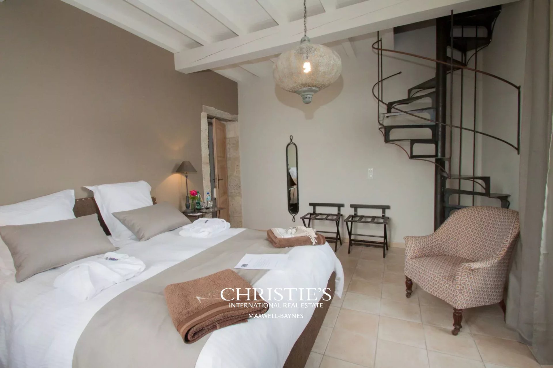 11 Bedroom Villa/Townhouse's Image 36