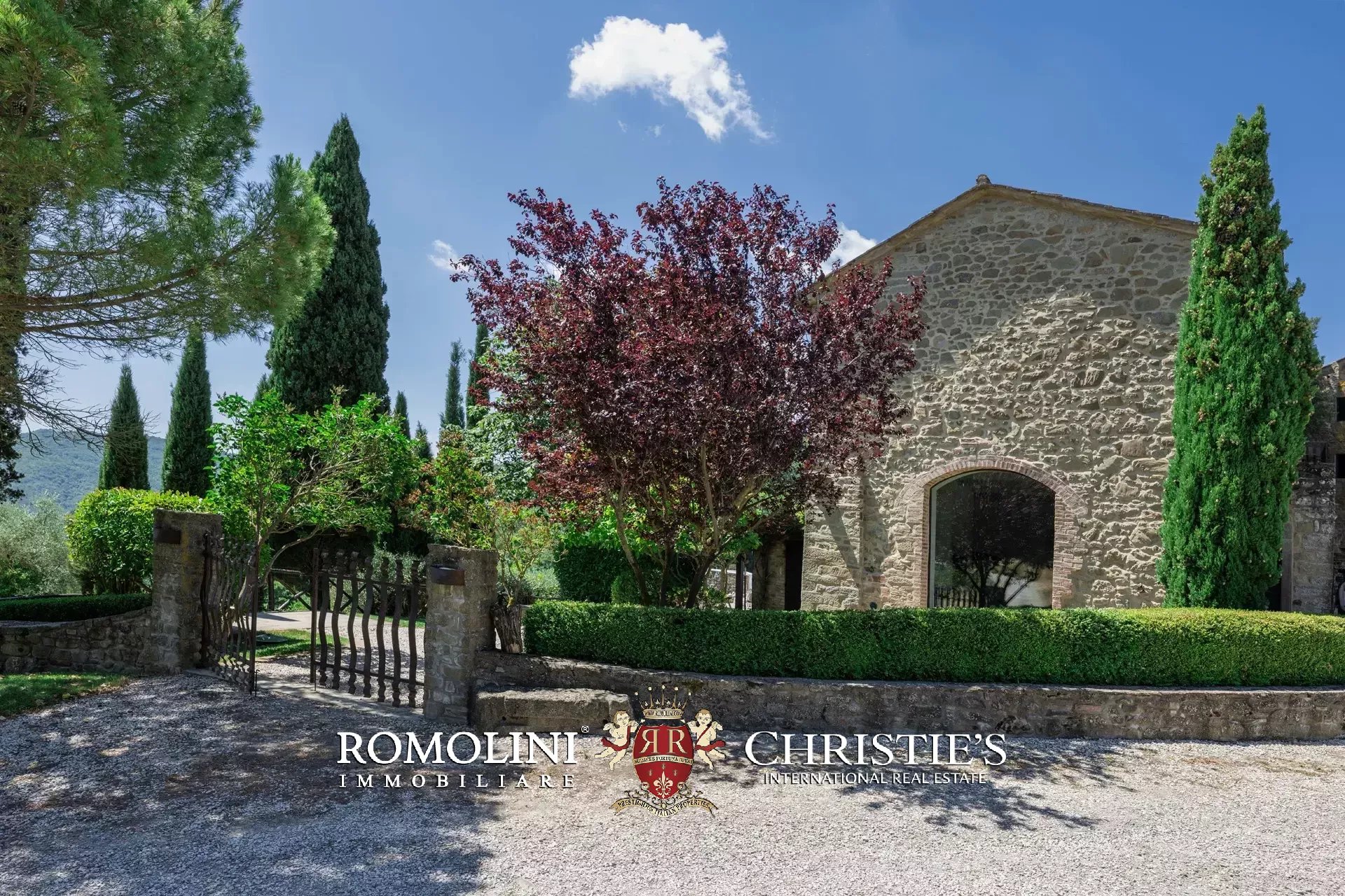 6 Bedroom Villa/Townhouse's Image 21