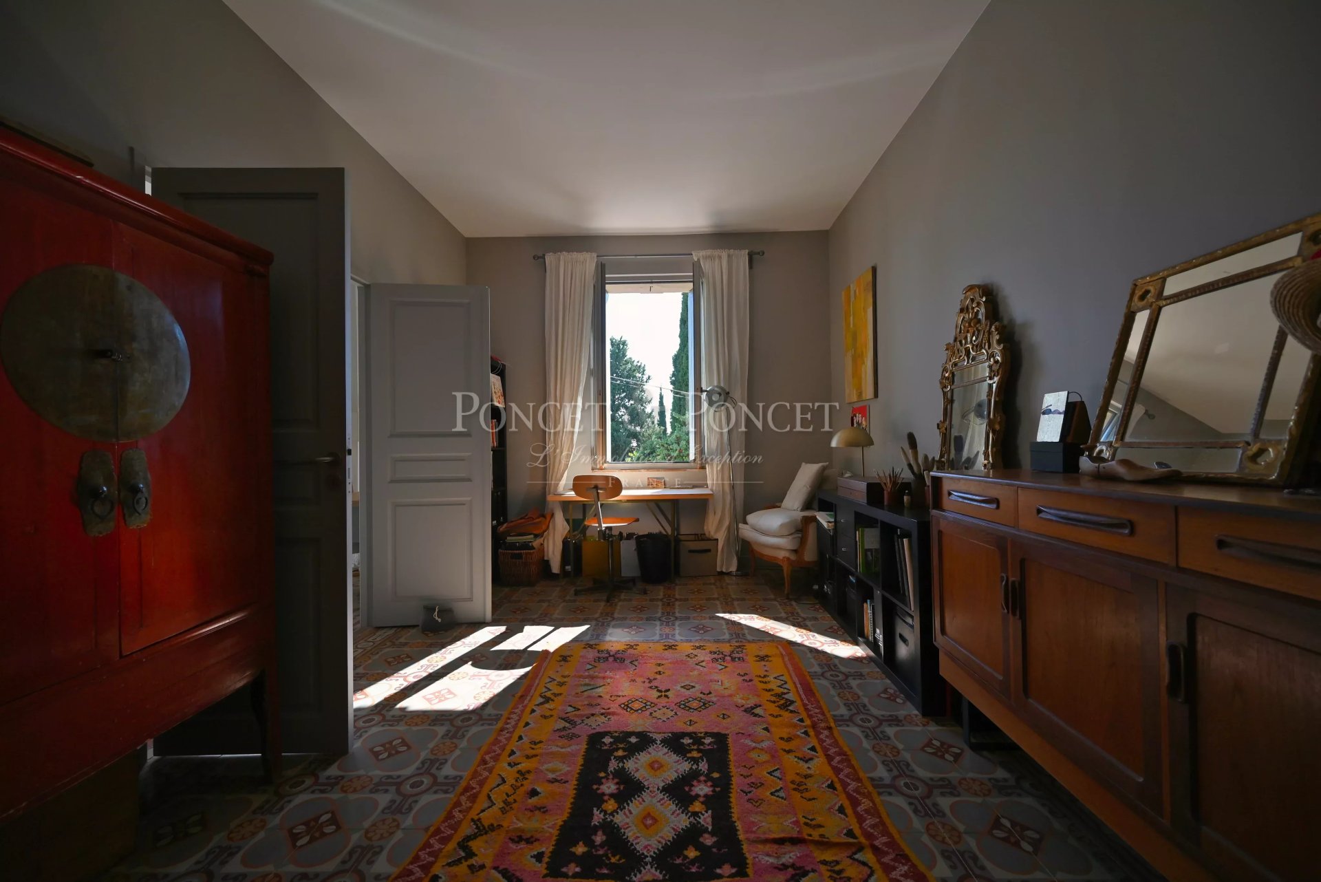 10 Bedroom Villa/Townhouse's Image 16