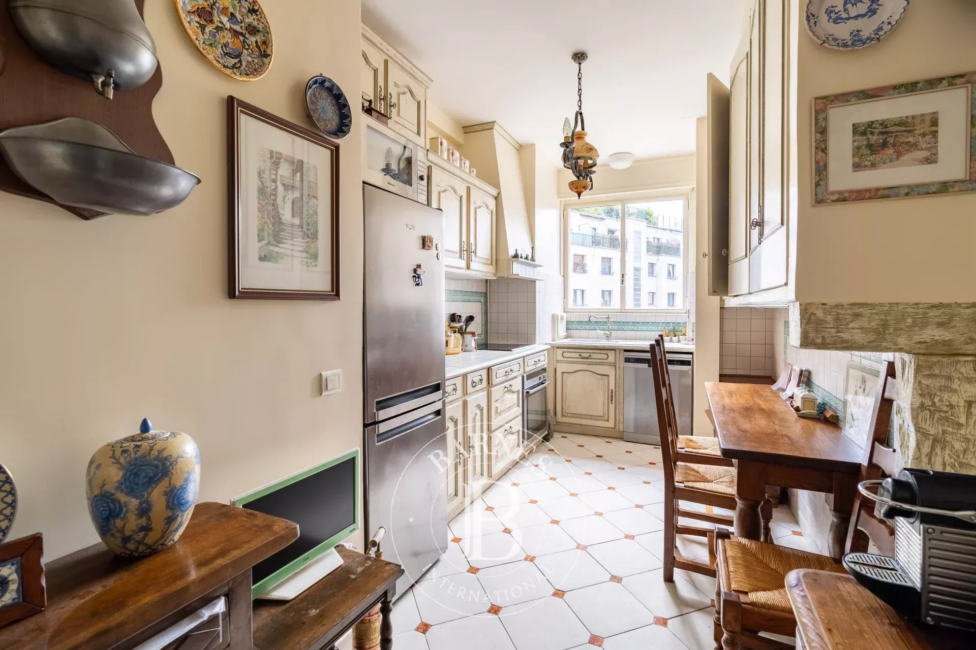 Paris 16 - Muette - Exceptional view - Family apartment to renovate - Balconies - picture 9