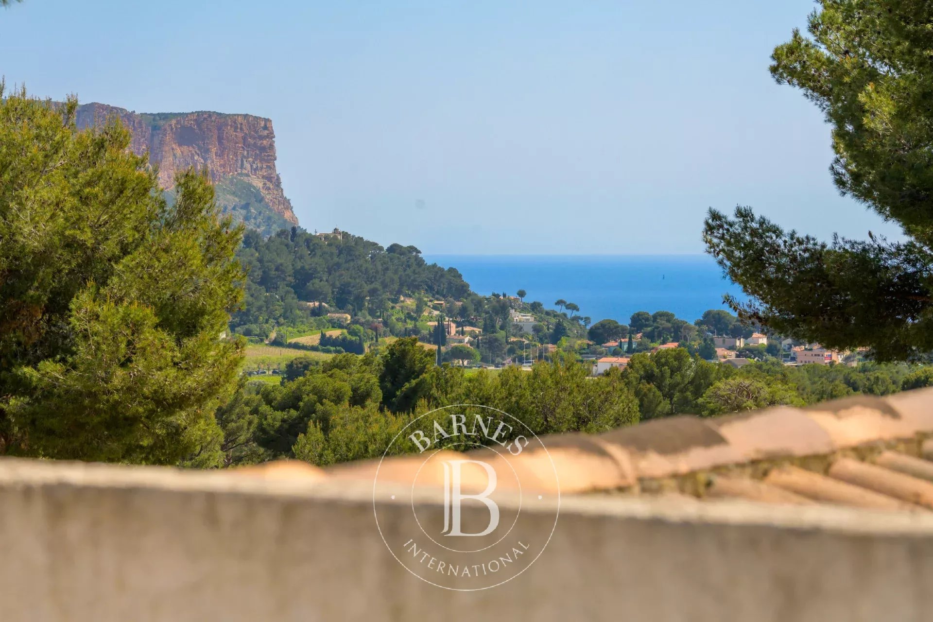 Ev Cassis - picture 5