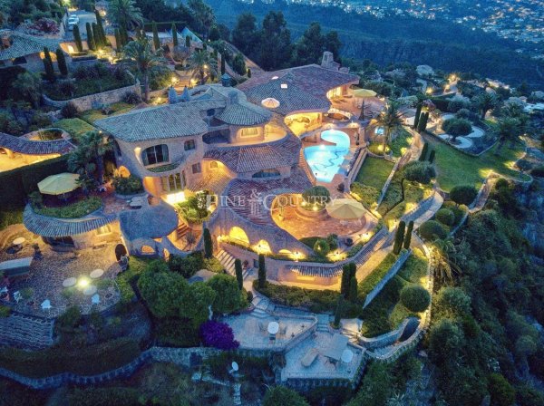Grand Sea View Villa for Sale in Théoule-sur-Mer | Legacy Estate — photo 3