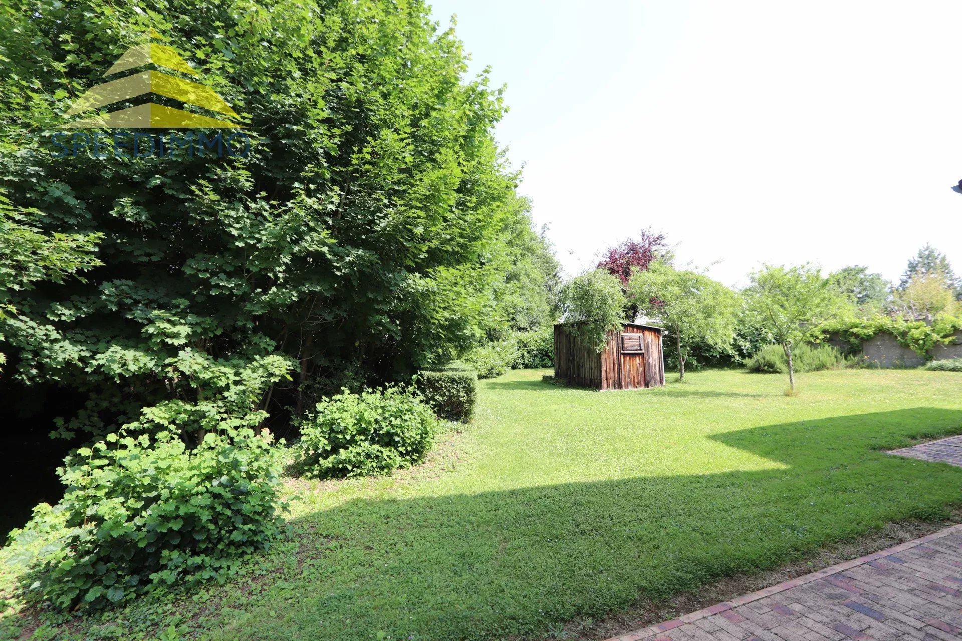 Maison spacieuse à Brunoy – 5 chambres – 181 m² habitables sur un terrain boisé de 4 039 m²