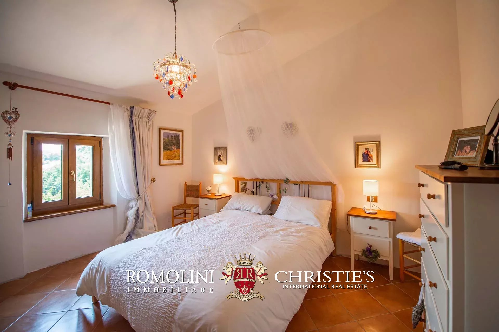 6 Bedroom Villa/Townhouse's Image 26