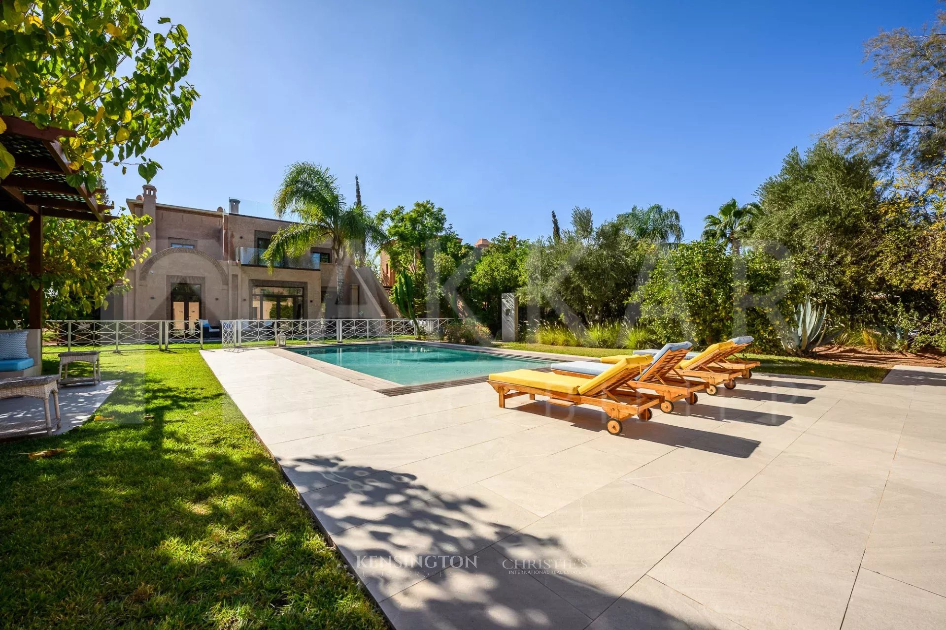 6 Bedroom Villa/Townhouse's Image 30