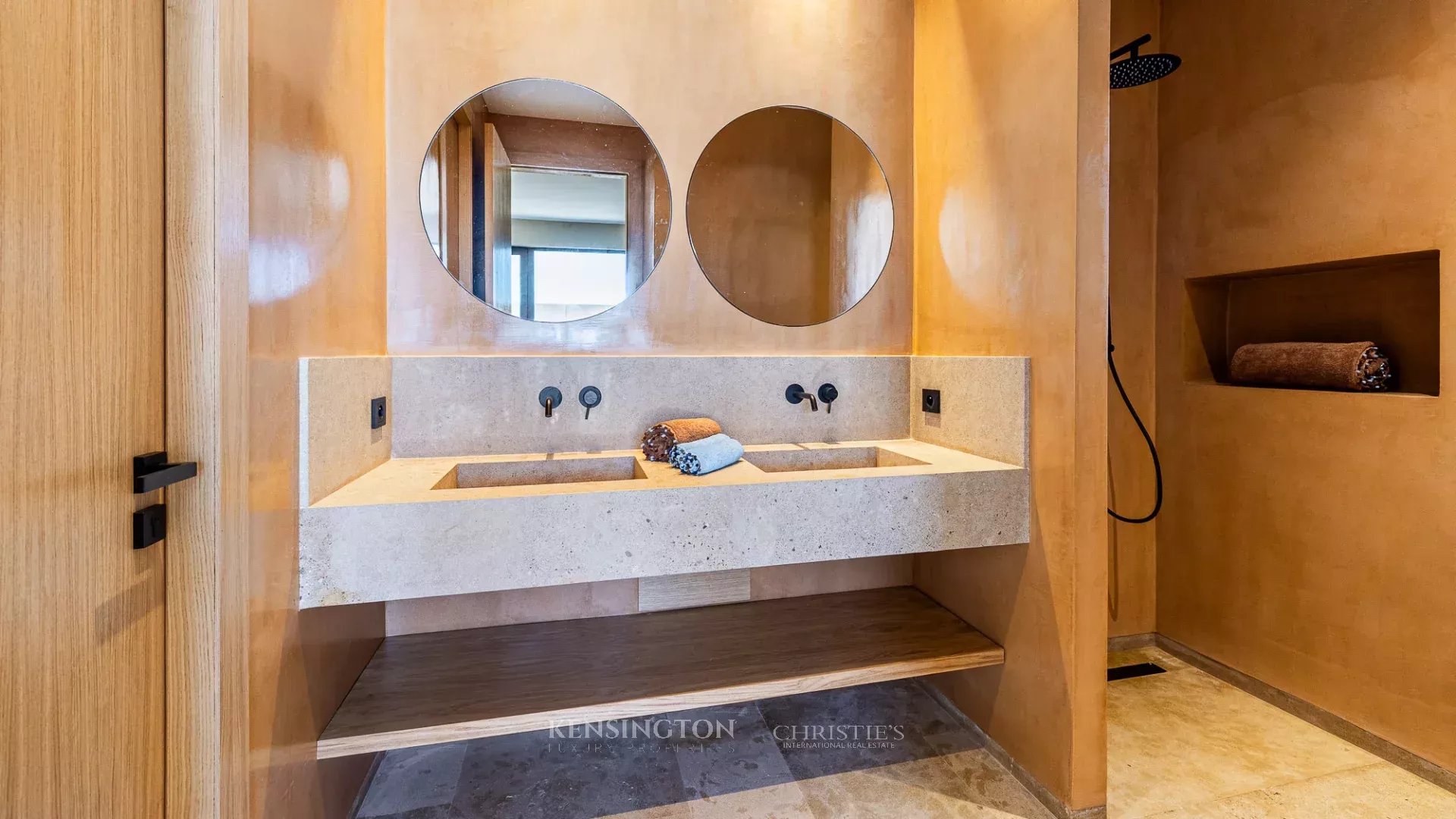 4 Bedroom Villa/Townhouse's Image 26