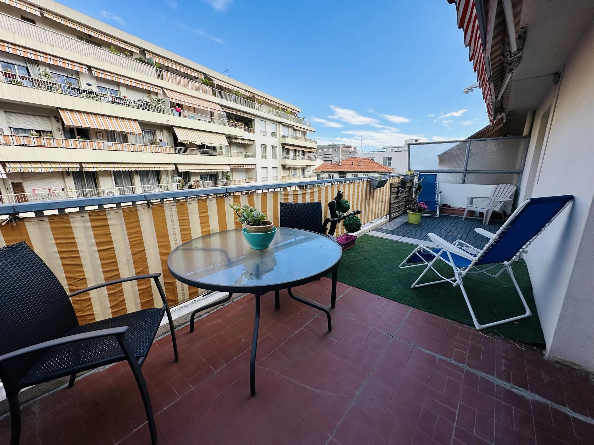 F1 A VENDRE NICE PARC IMPERIAL