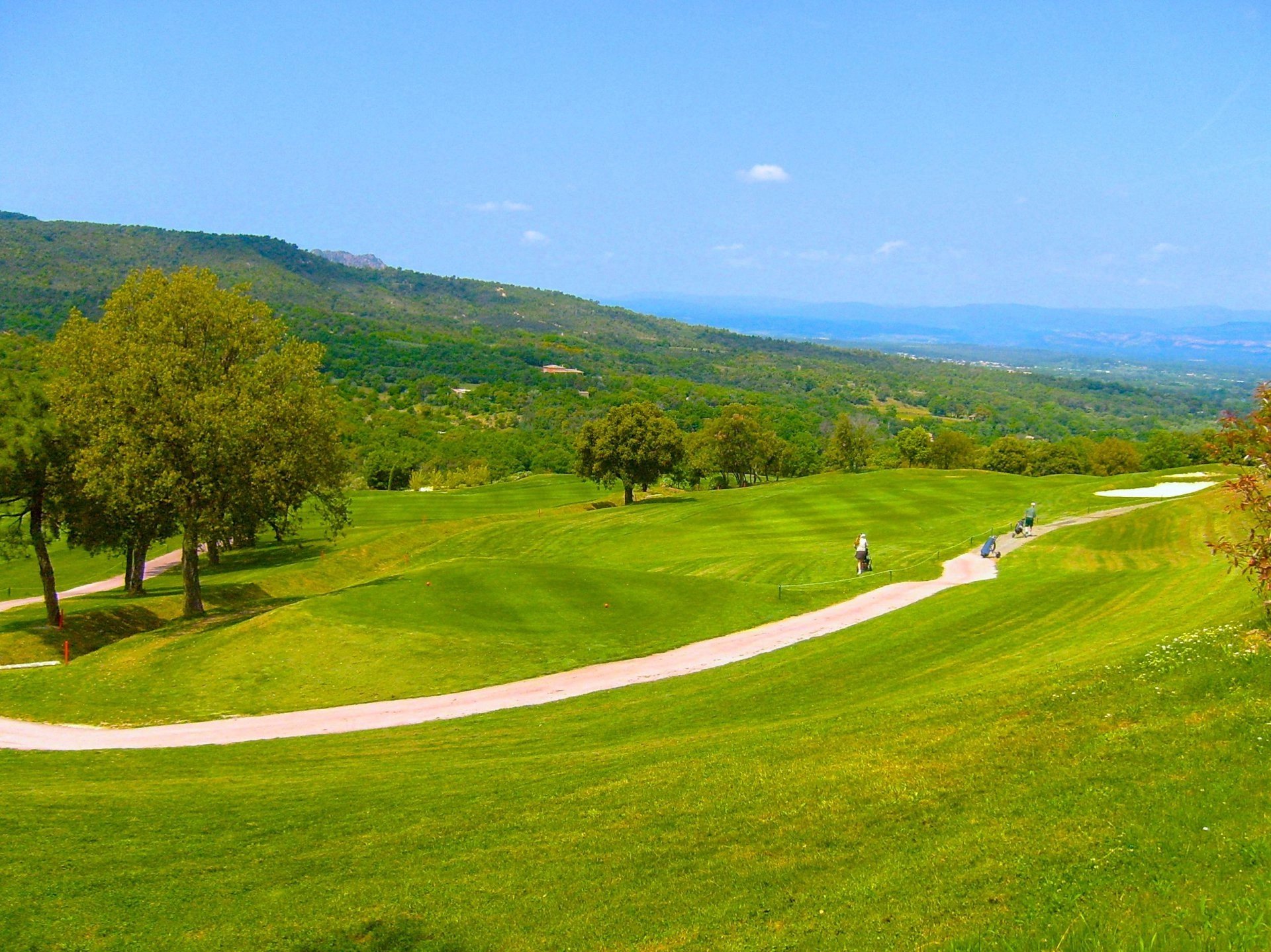 Roquebrune/s Argens, Villa -4 bedrooms -90m2- in luxury domaine, with pool & tennis