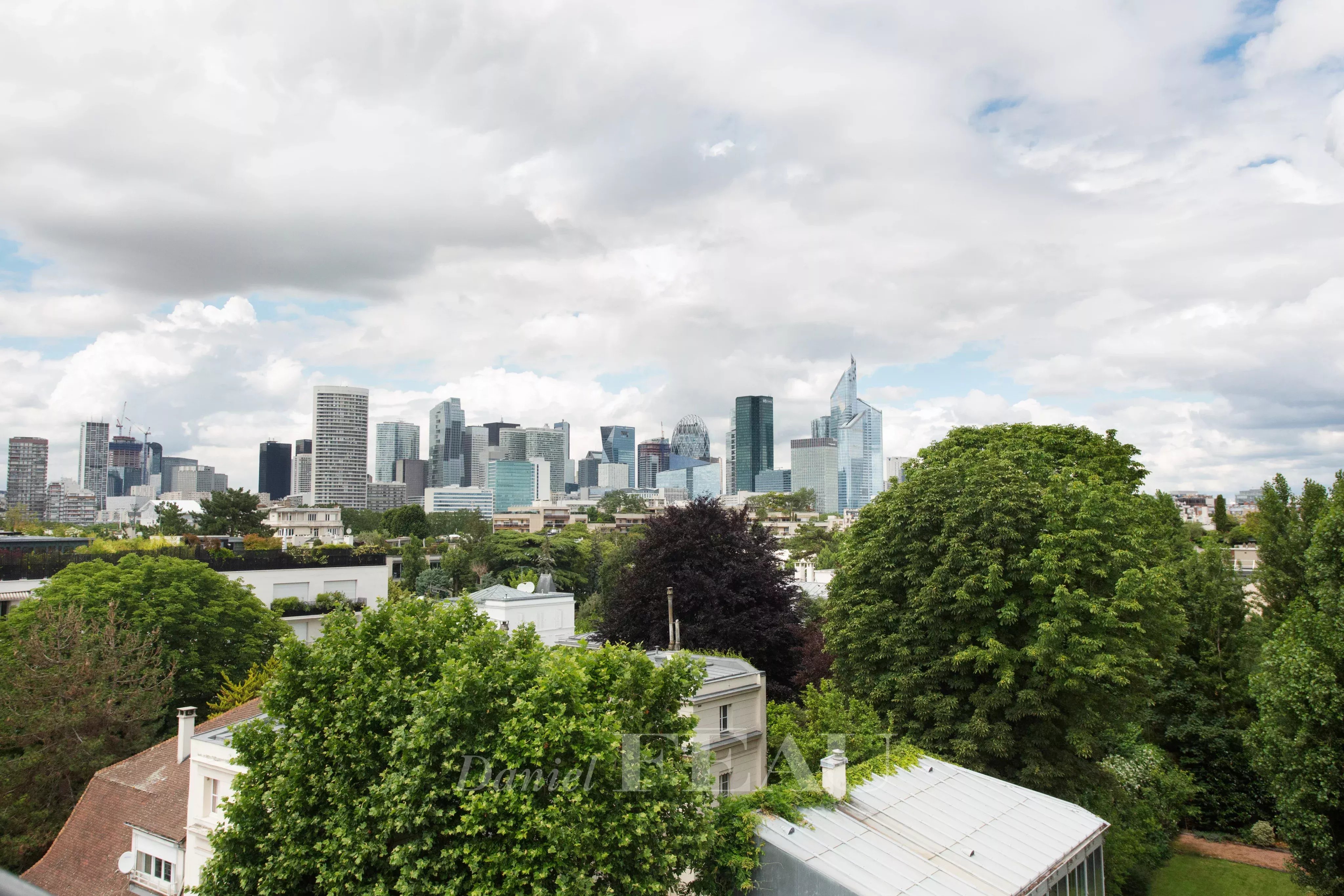 Rental Apartment Neuilly-sur-Seine