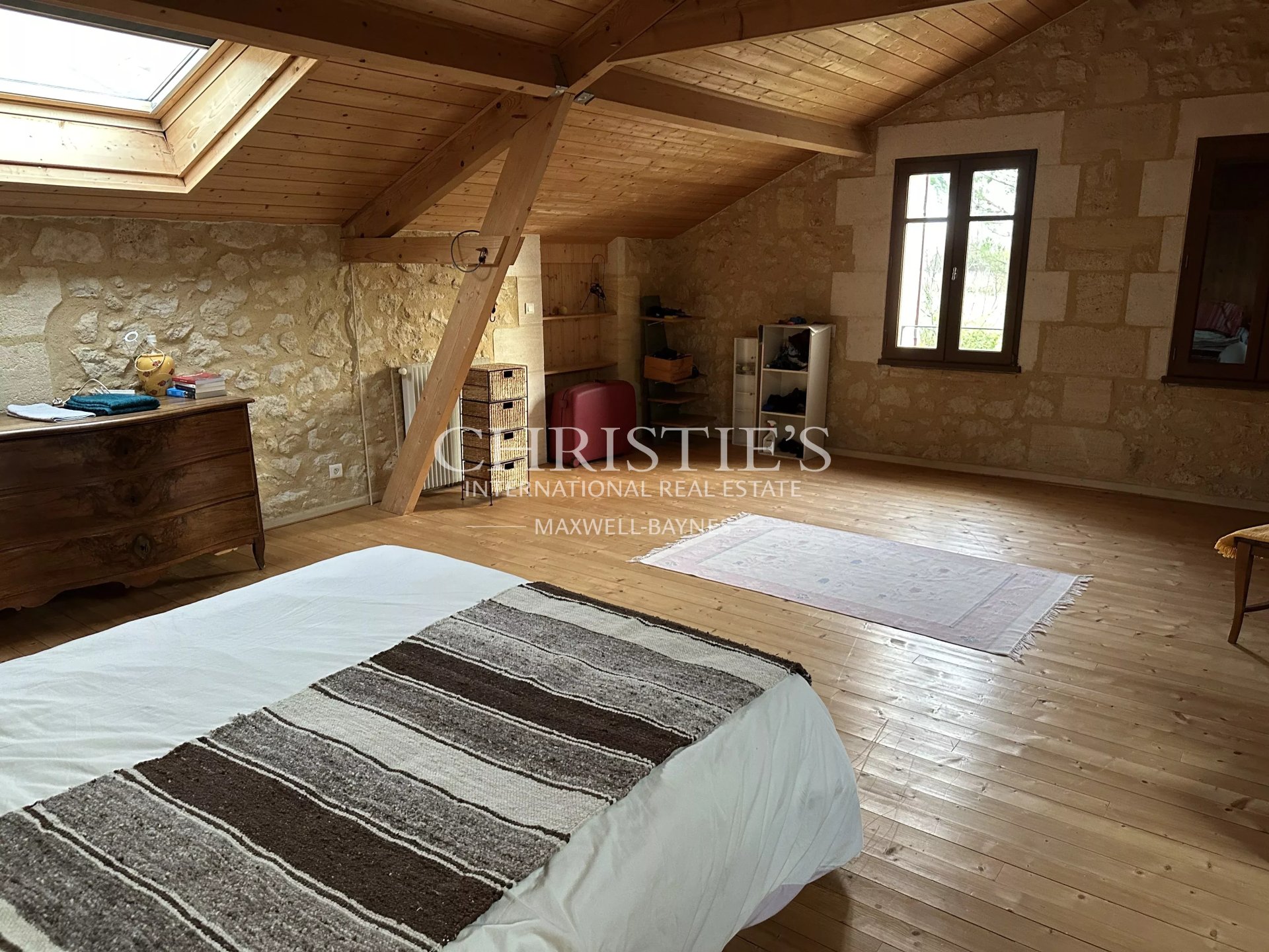 3 Bedroom Vineyard's Image 8