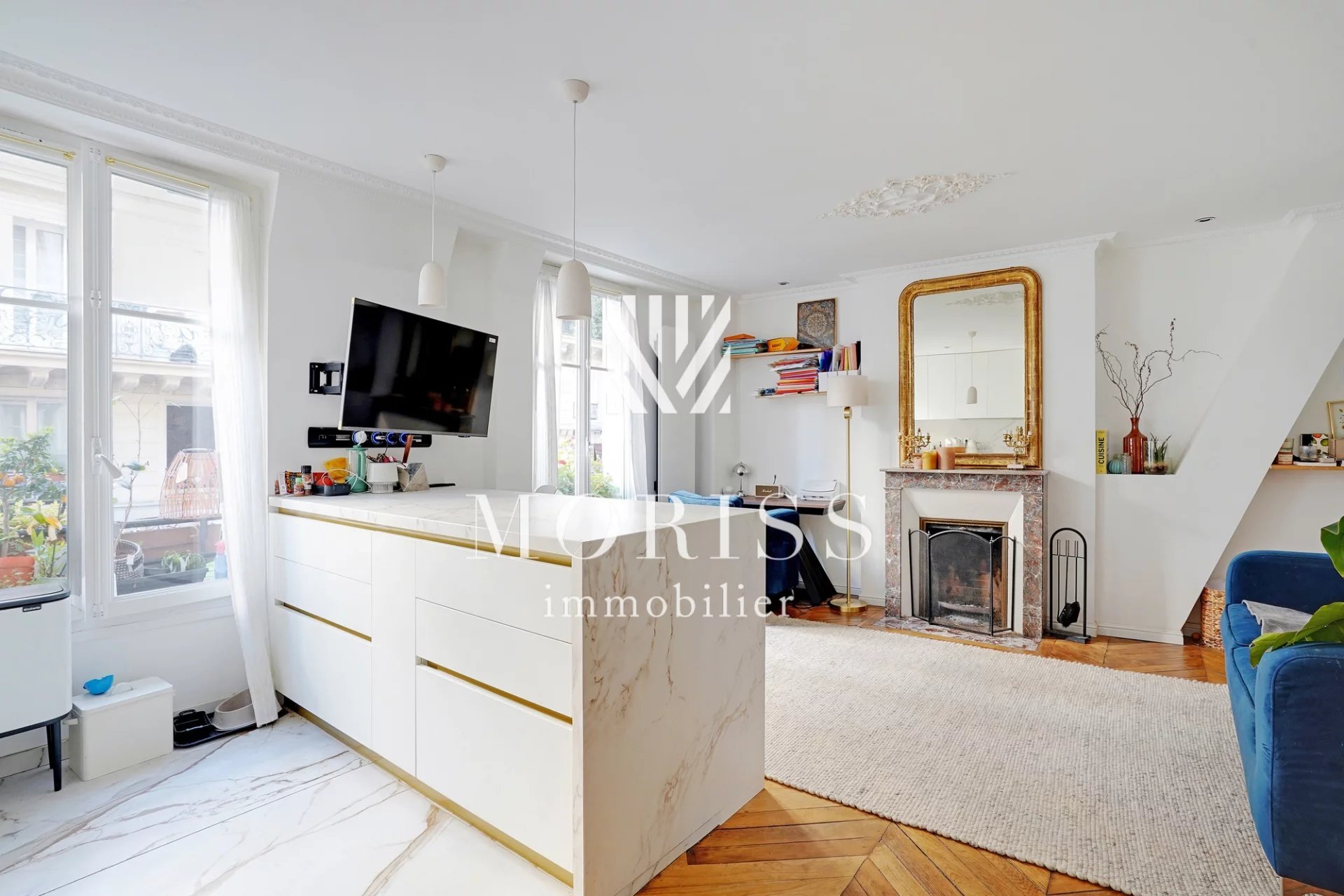 Bel appartement 3 pièces situé au coeur du 9ème - Image Array