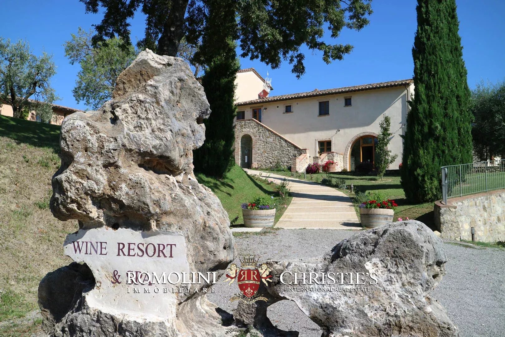 15 Bedroom Vineyard's Image 23