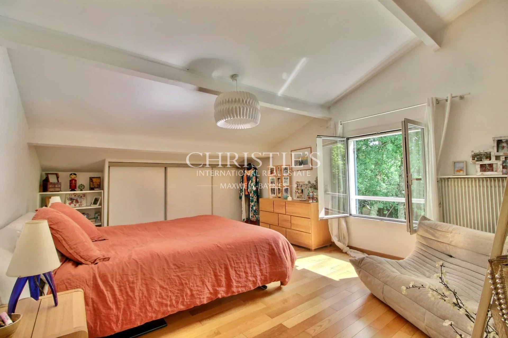 7 Bedroom Villa/Townhouse's Image 10