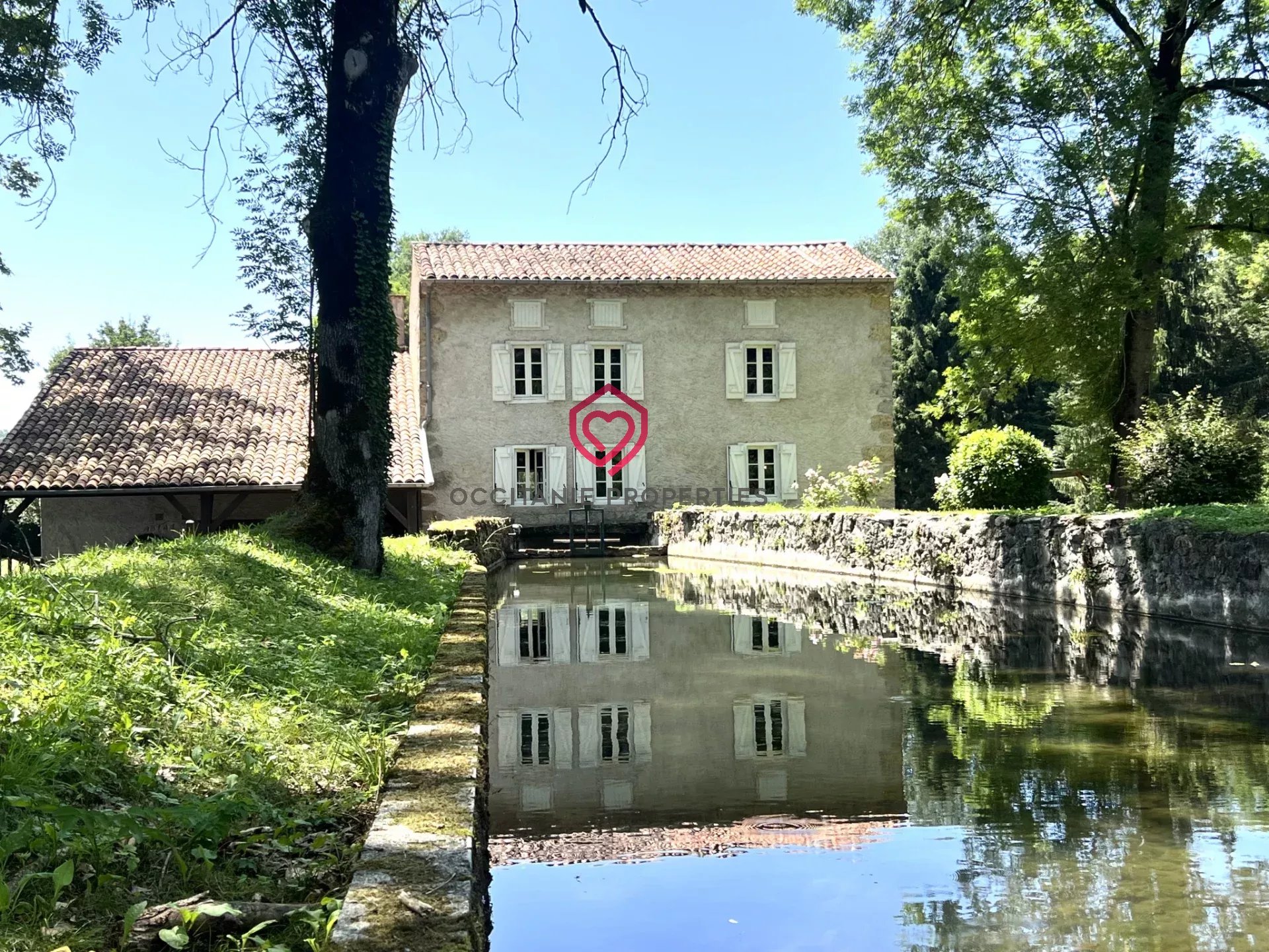 Ancien moulin idéal pour un projet touristique