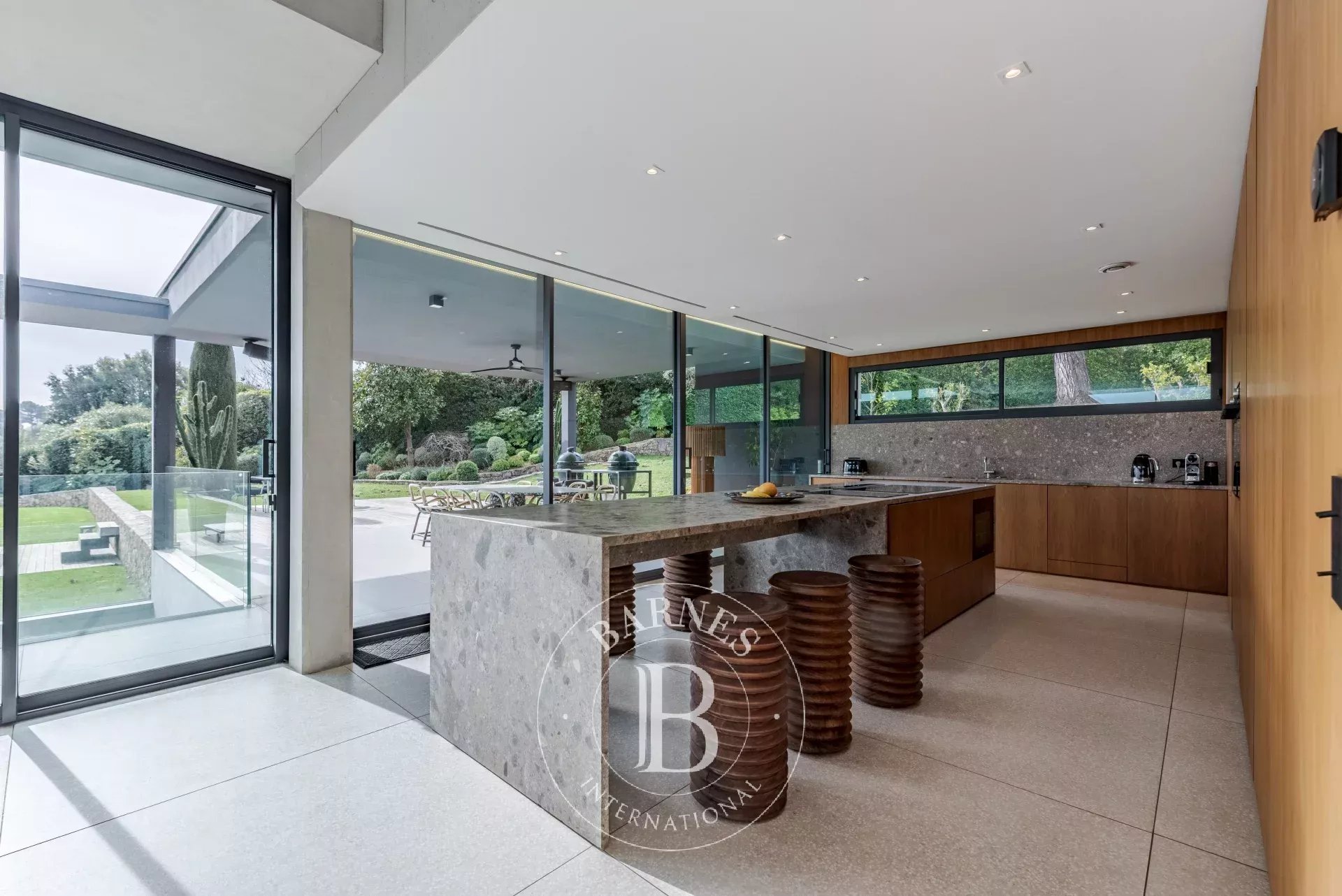 Entre Cannes et Nice - Domaine fermé - Contemporaine d’exception - Vue mer - picture 16