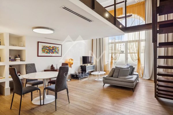 In the district of Petit Juas, loft combining historical charm and comfort — photo 1