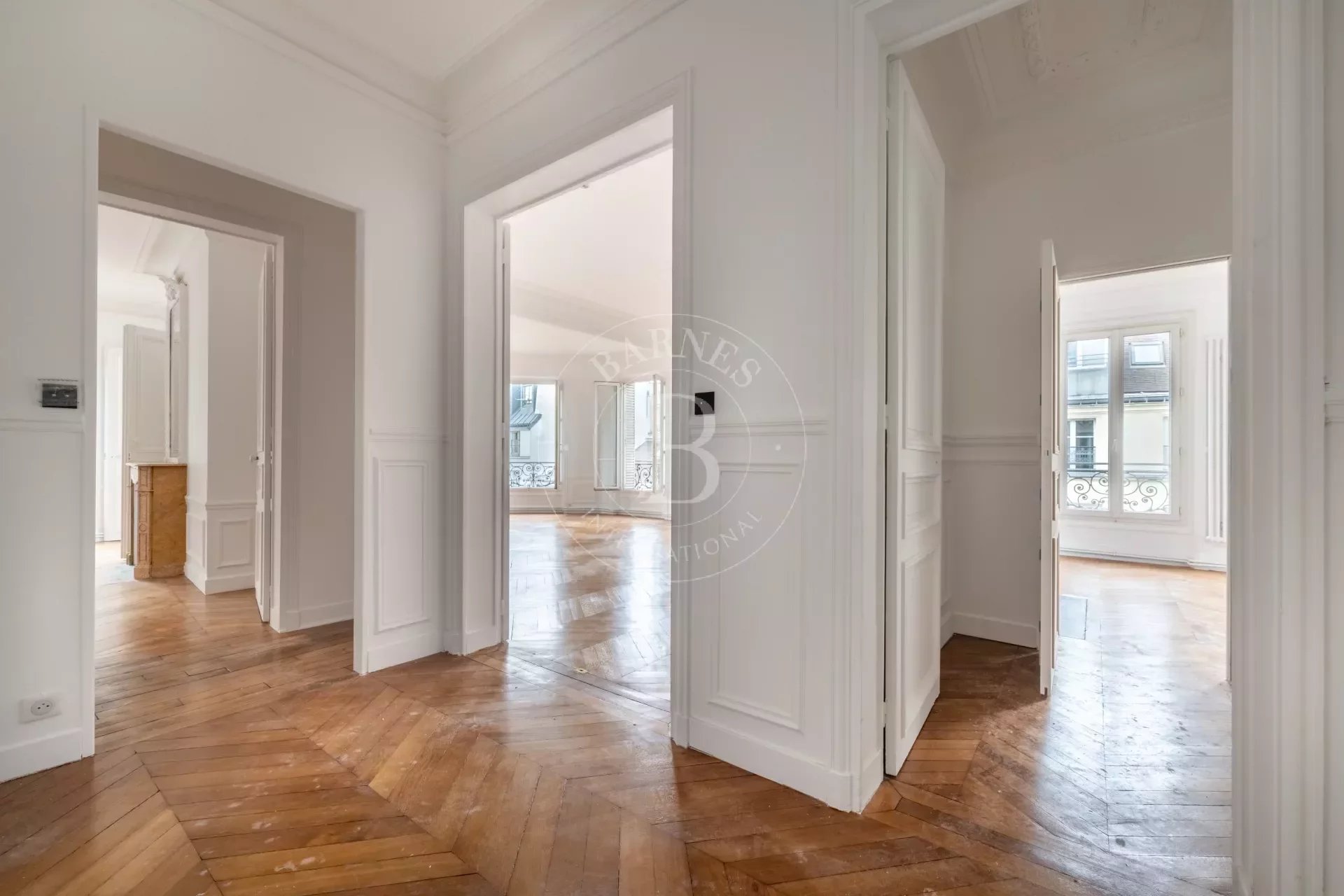 Daire Paris 3ème - picture 8