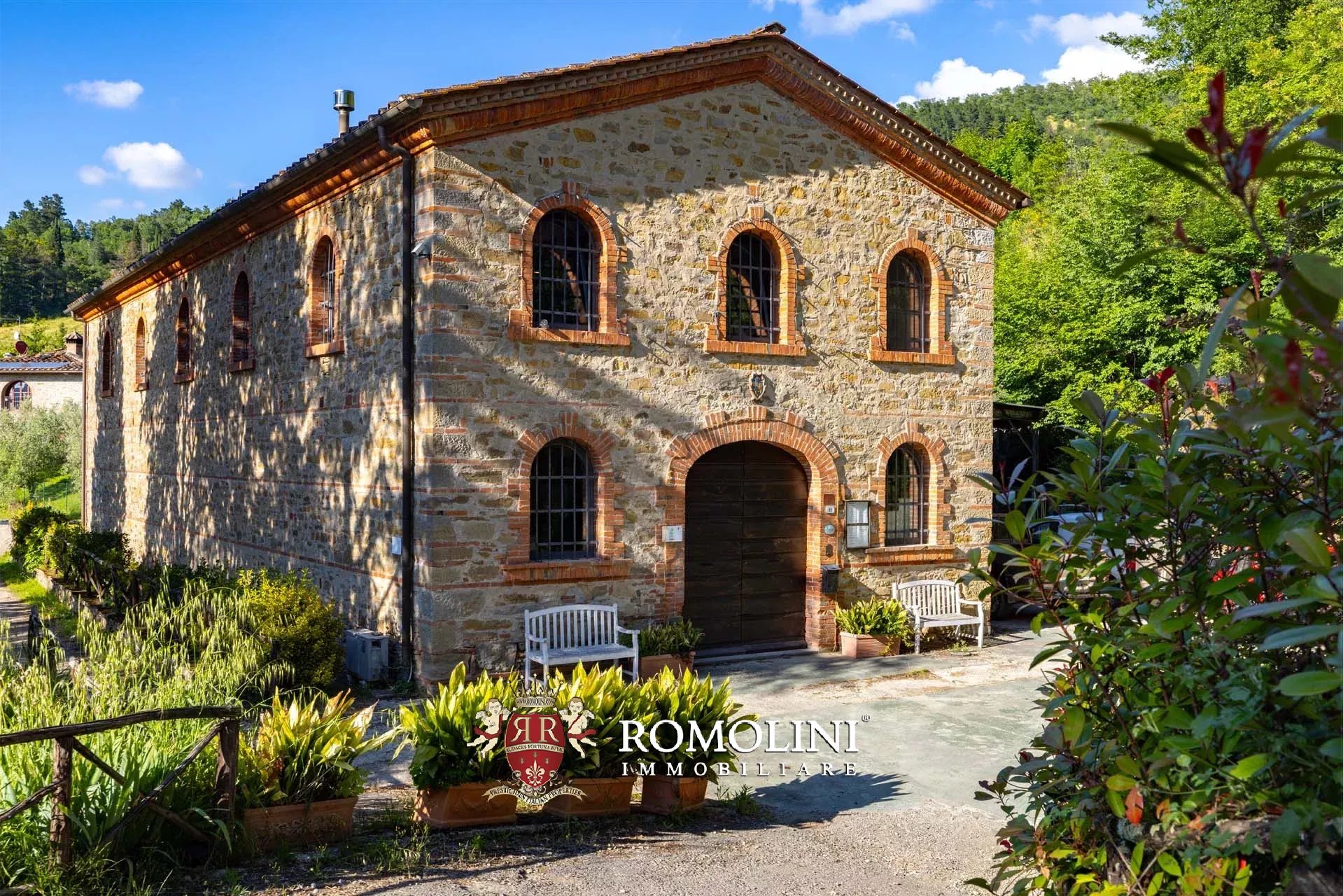 14 Bedroom Vineyard's Image 44