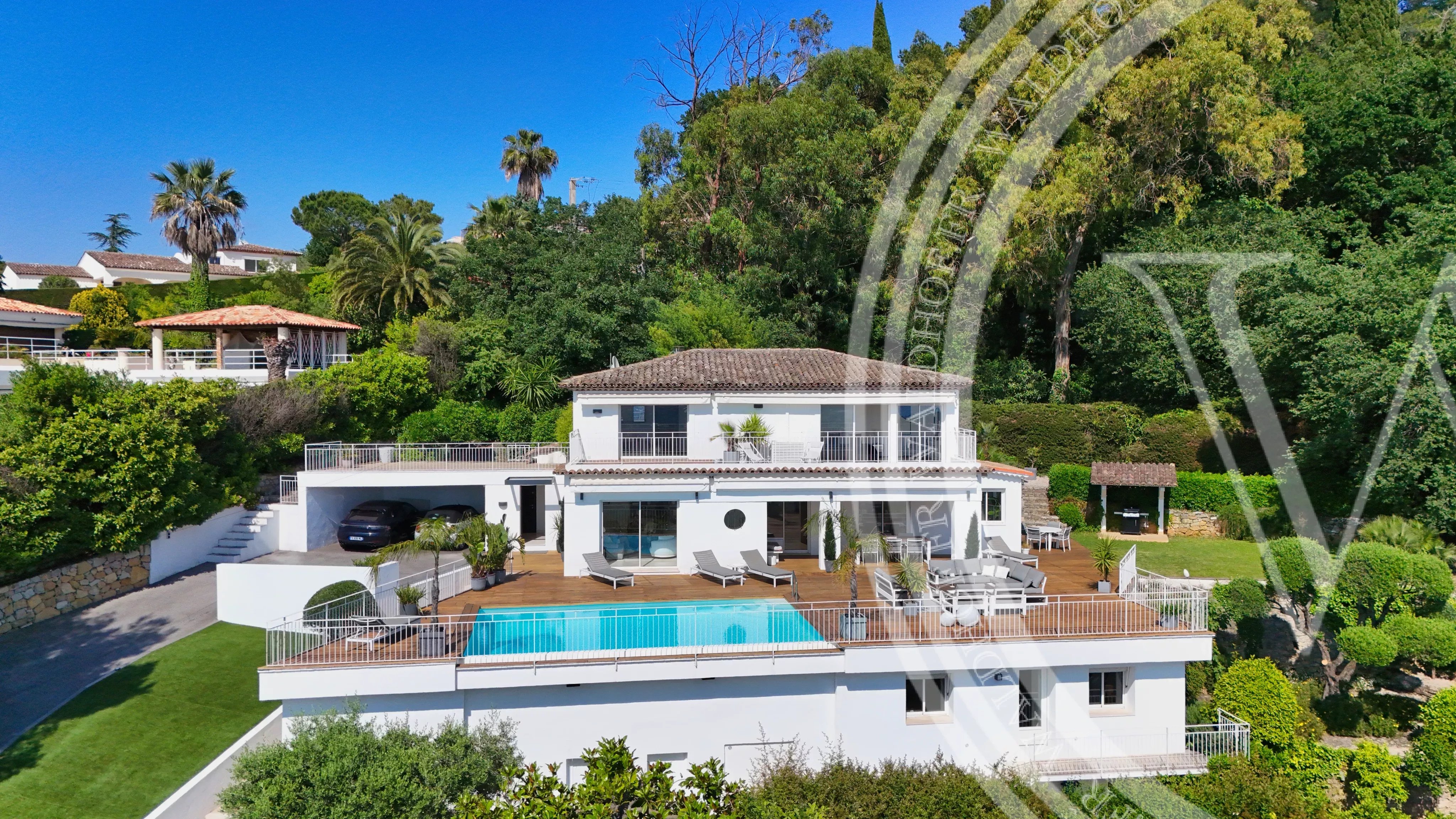 VILLA 4 CHAMBRES CANNES