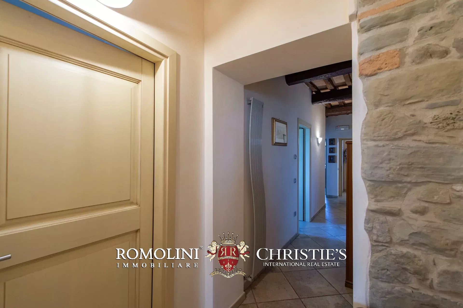 10 Bedroom Villa/Townhouse's Image 84