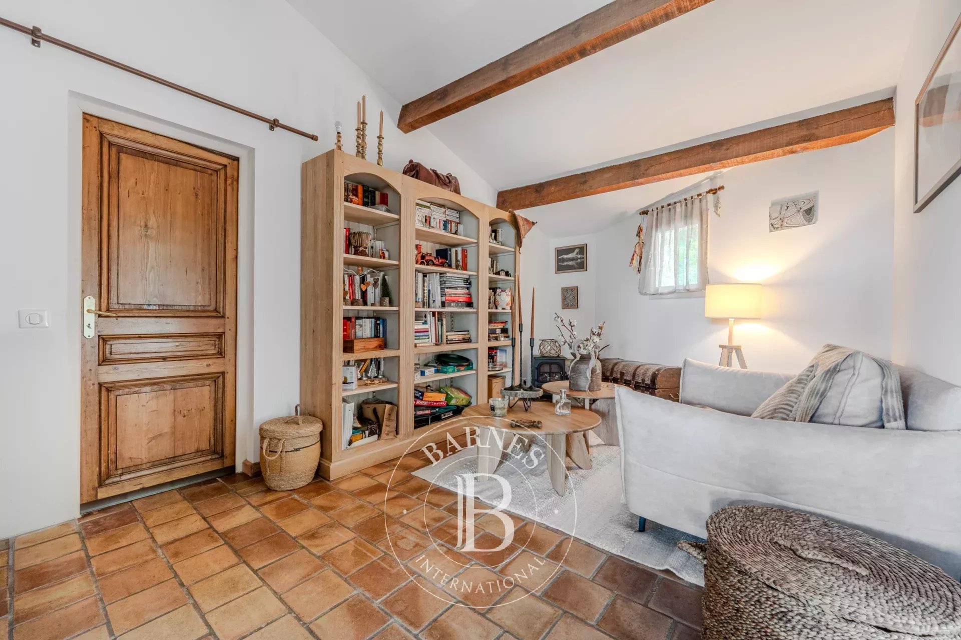 UNDER SALE OFFER - ÉGUILLES – SINGLE-STOREY VILLA – 205 SQM – INDEPENDENT ONE-BEDROOM APARTMENT – POOL – PANORAMIC VIEW – ABSOLUTE TRANQUILITY - picture 20