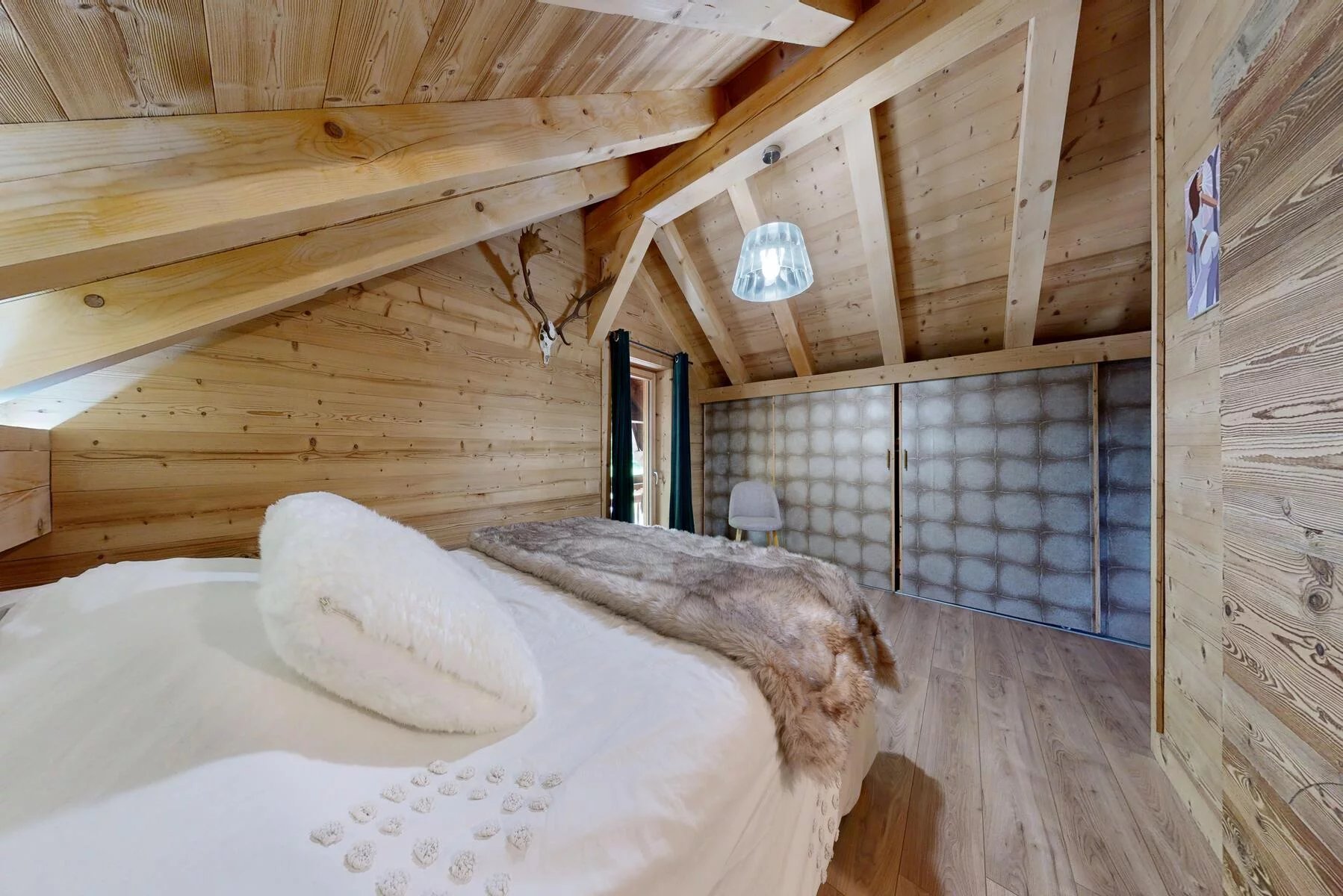 Photo of PASSY - A duplex apartment with two balconies
