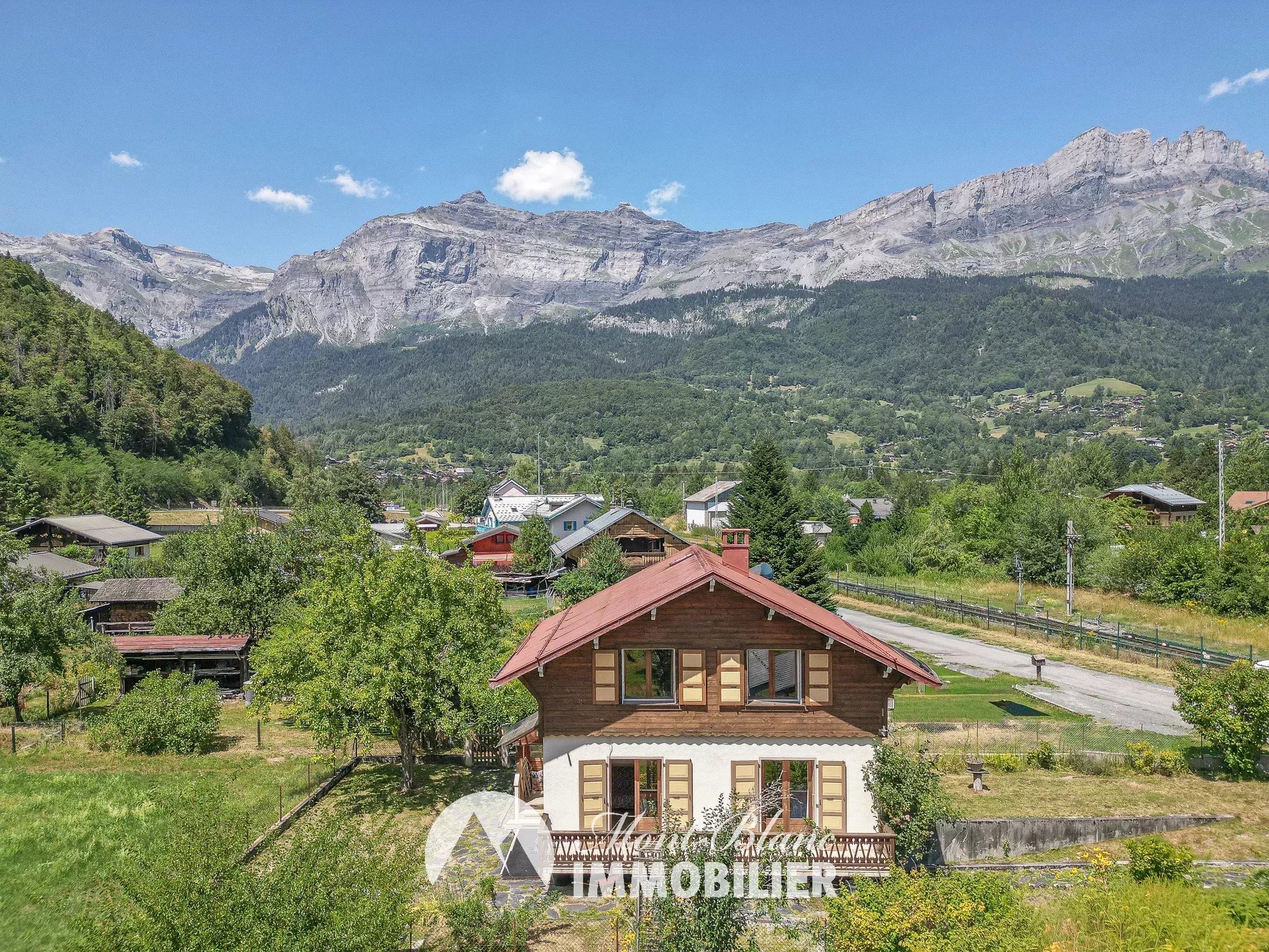 Maison 5 pièces - Gare de SERVOZ - Les Houches Le Lac