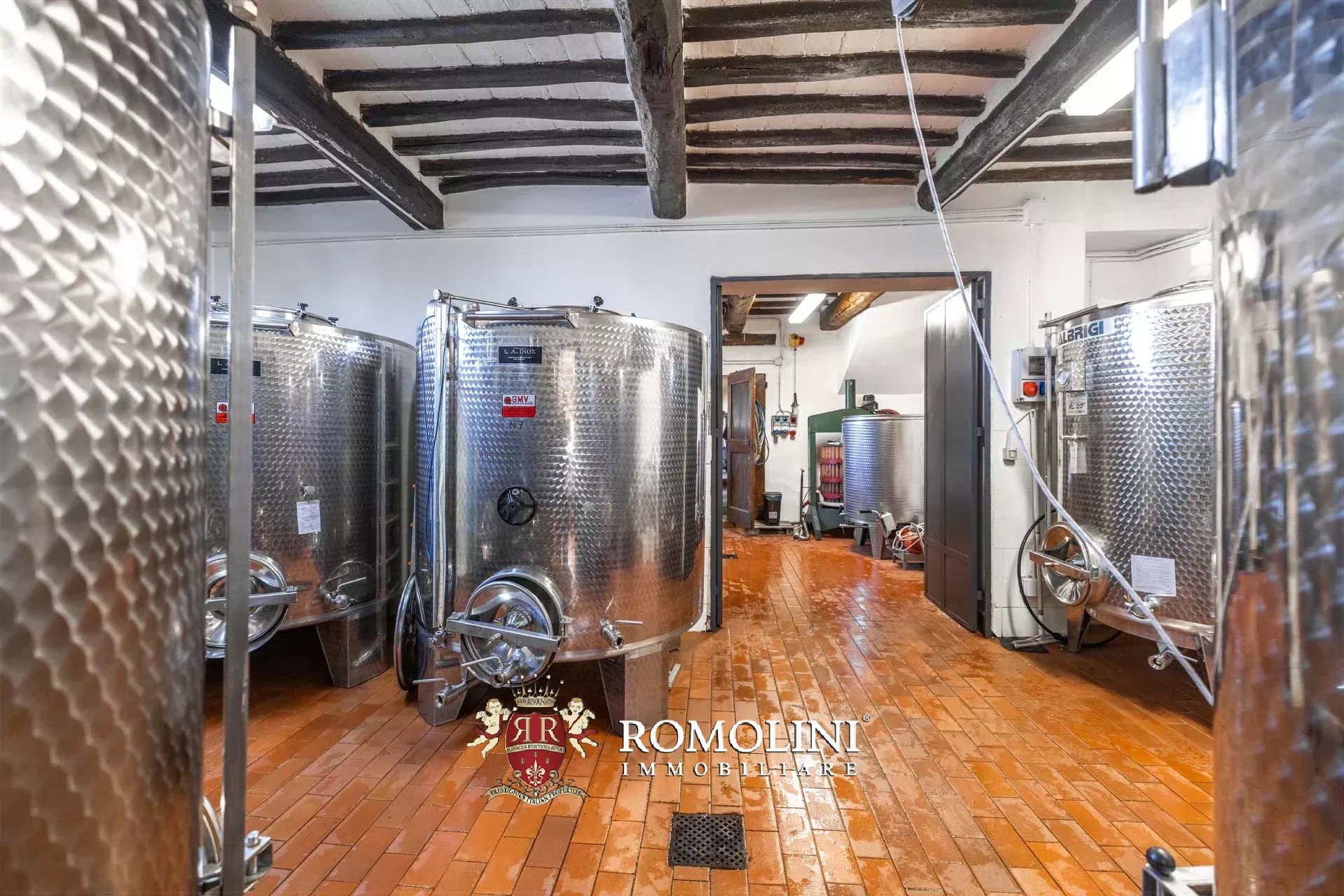 5 Bedroom Vineyard's Image 65